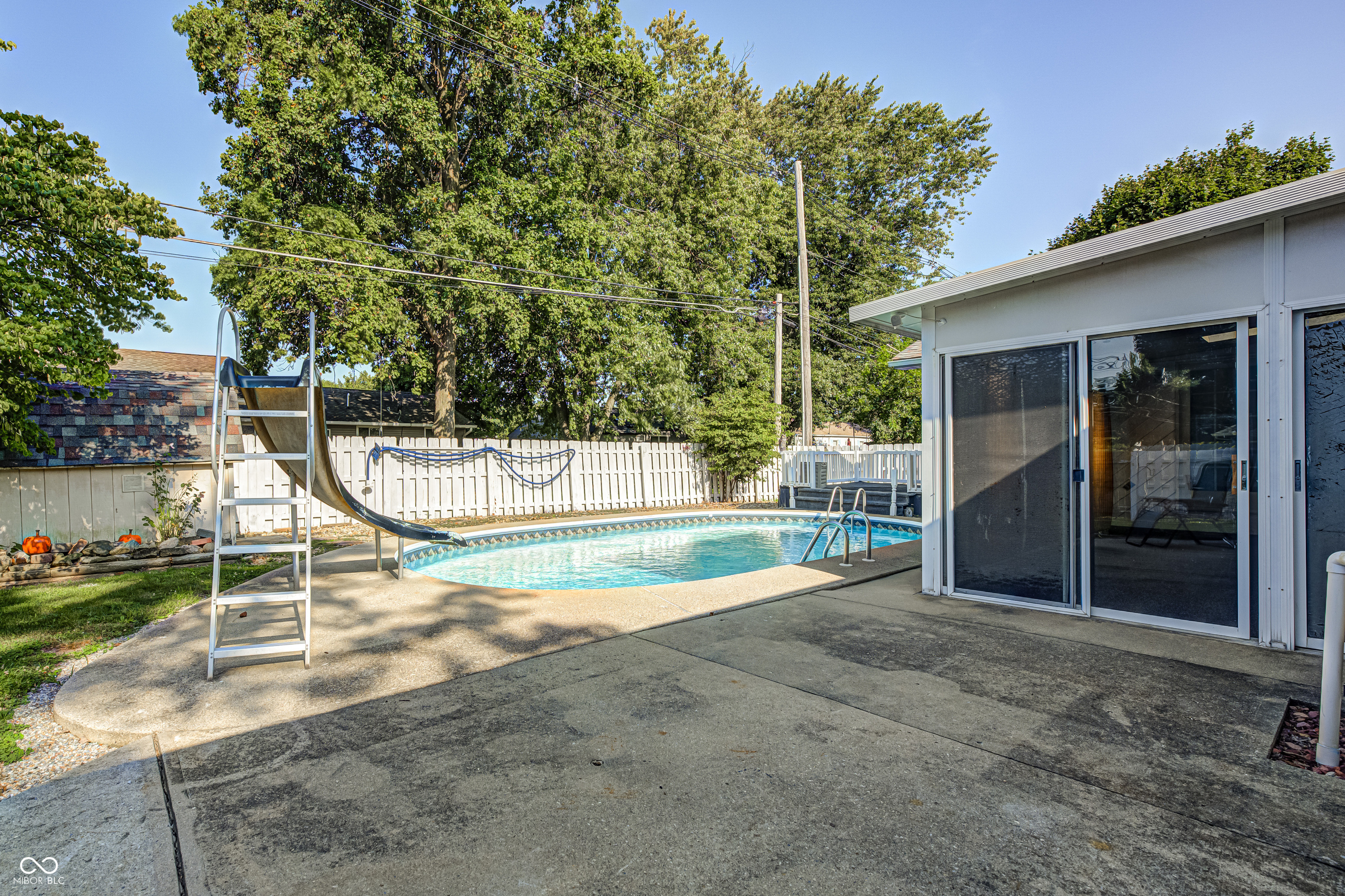 402 Glendale Drive