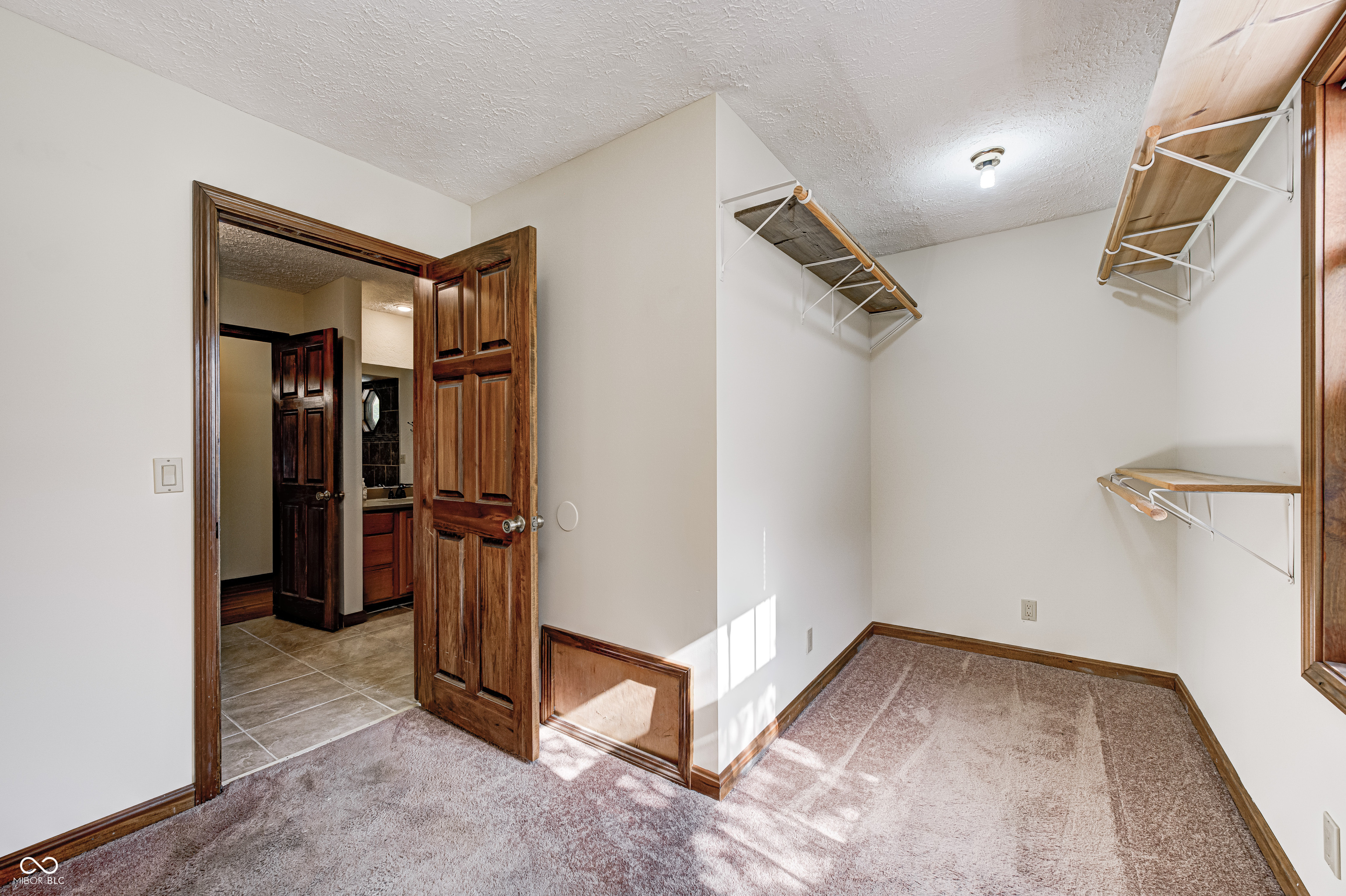 402 Glendale Drive
