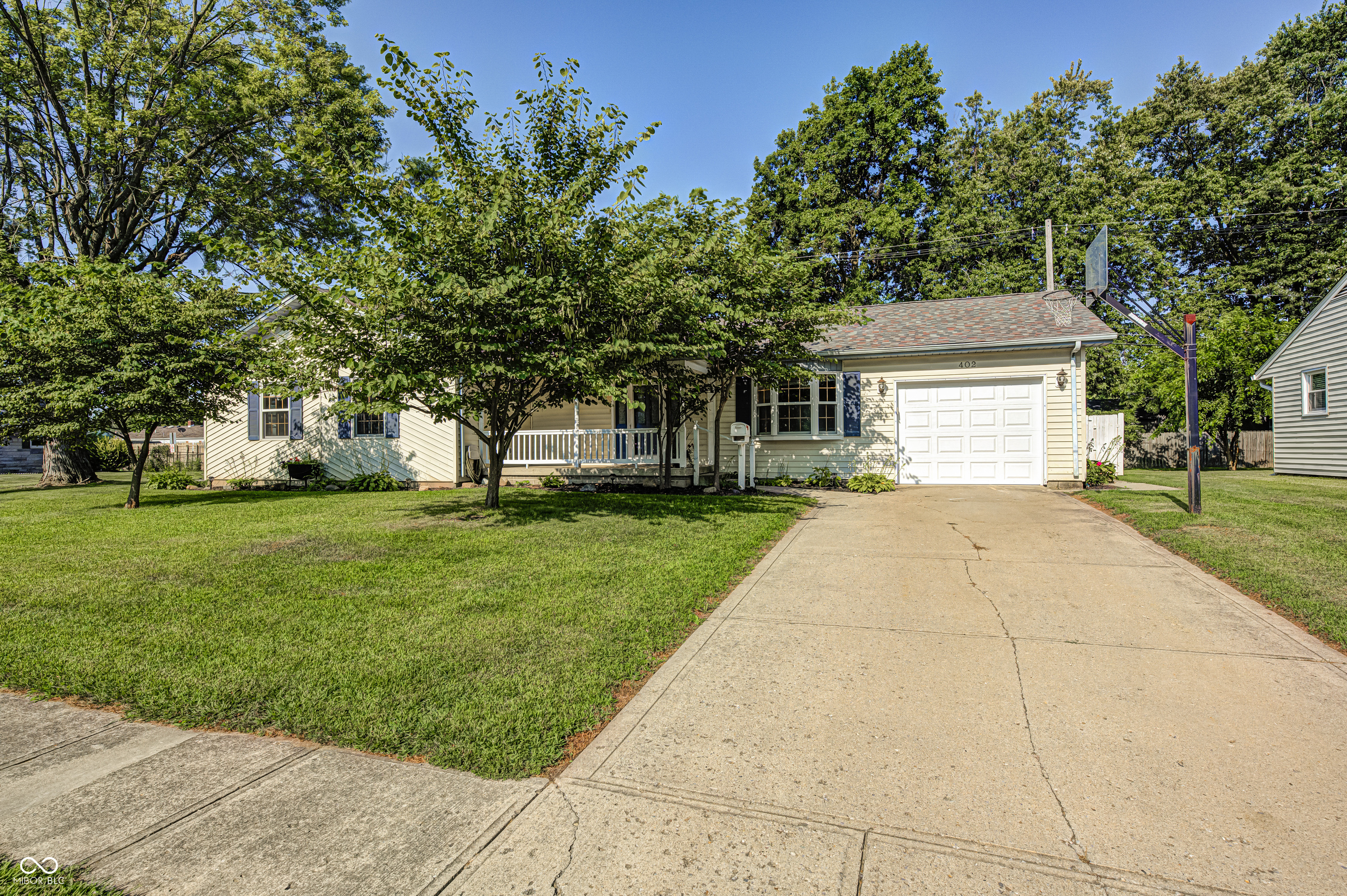 402 Glendale Drive
