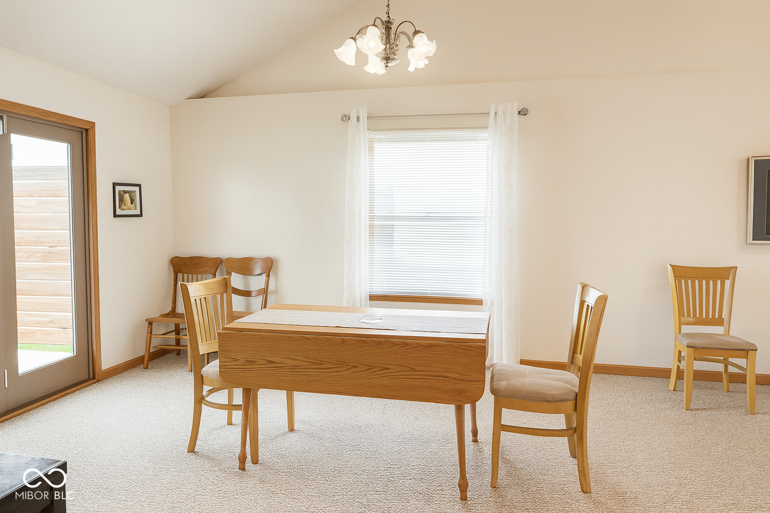 214 Lakeshore Drive
