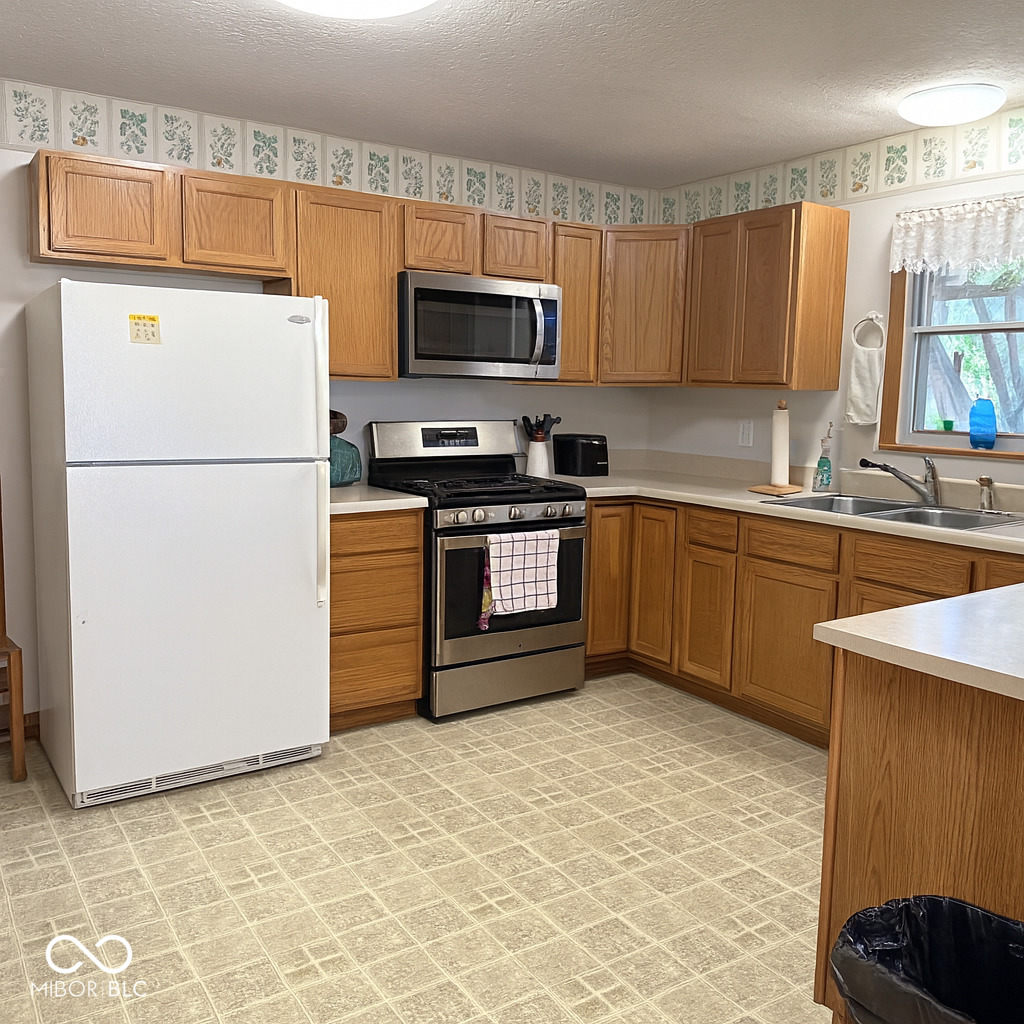 214 Lakeshore Drive