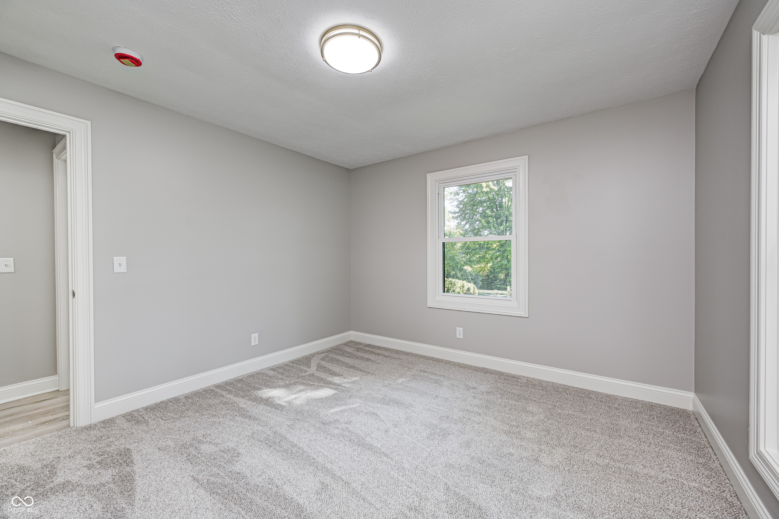 4326 W 156th Street