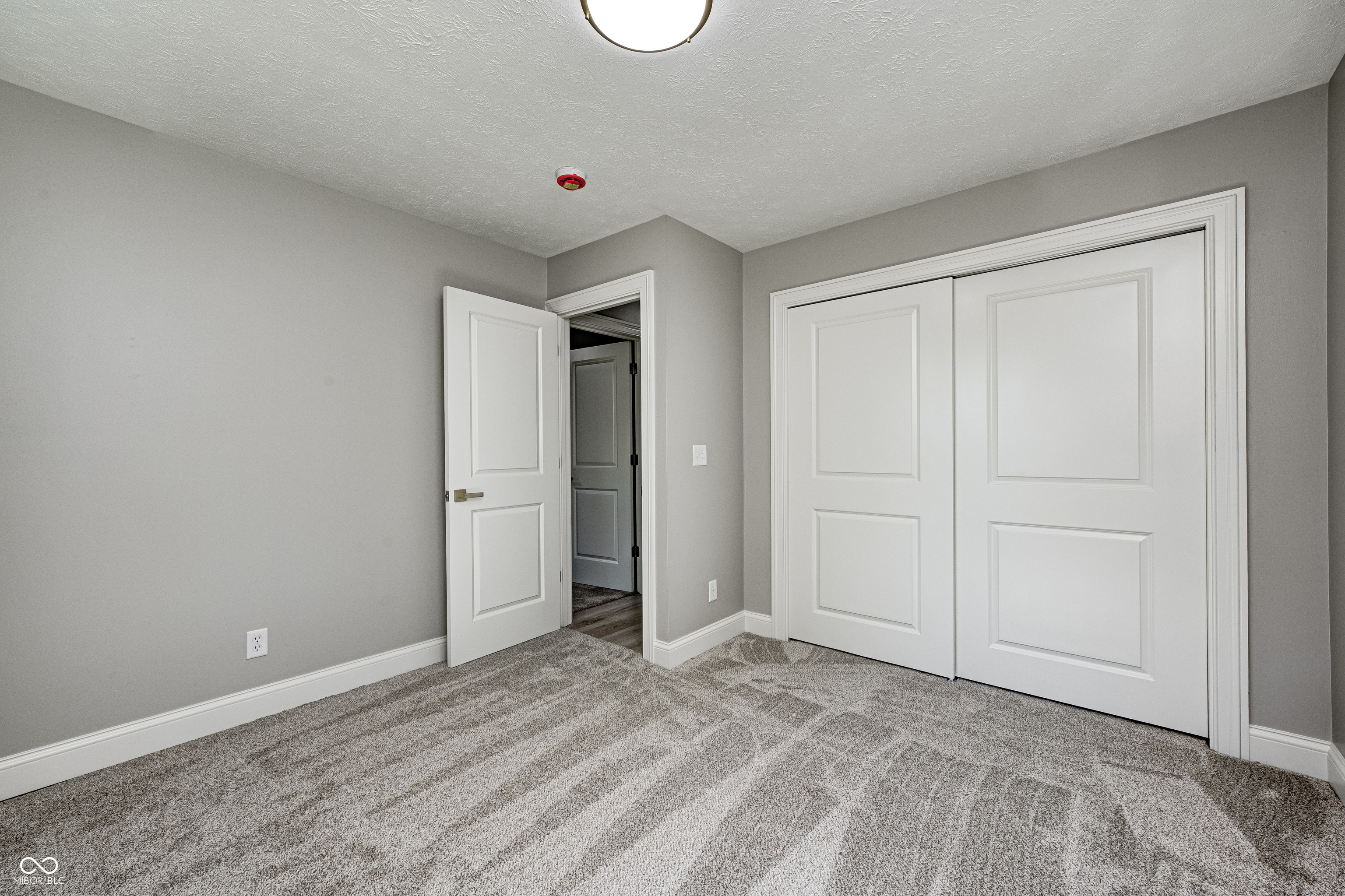 4326 W 156th Street