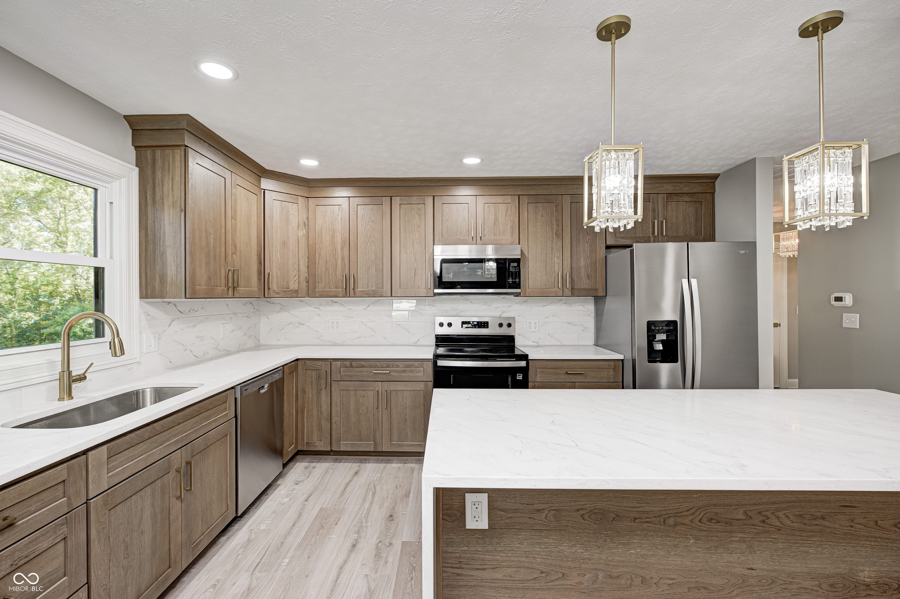4326 W 156th Street