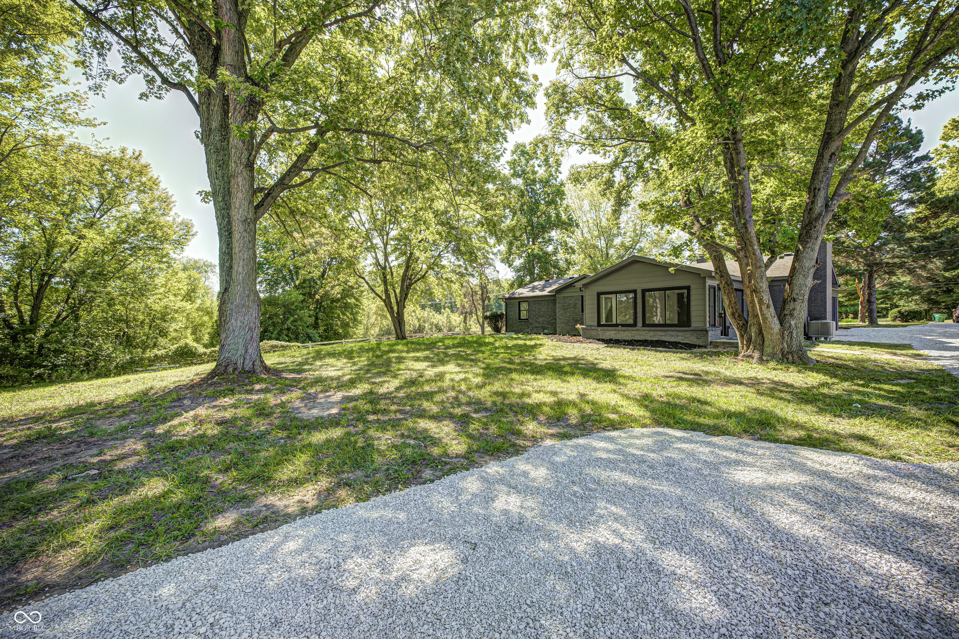 4326 W 156th Street