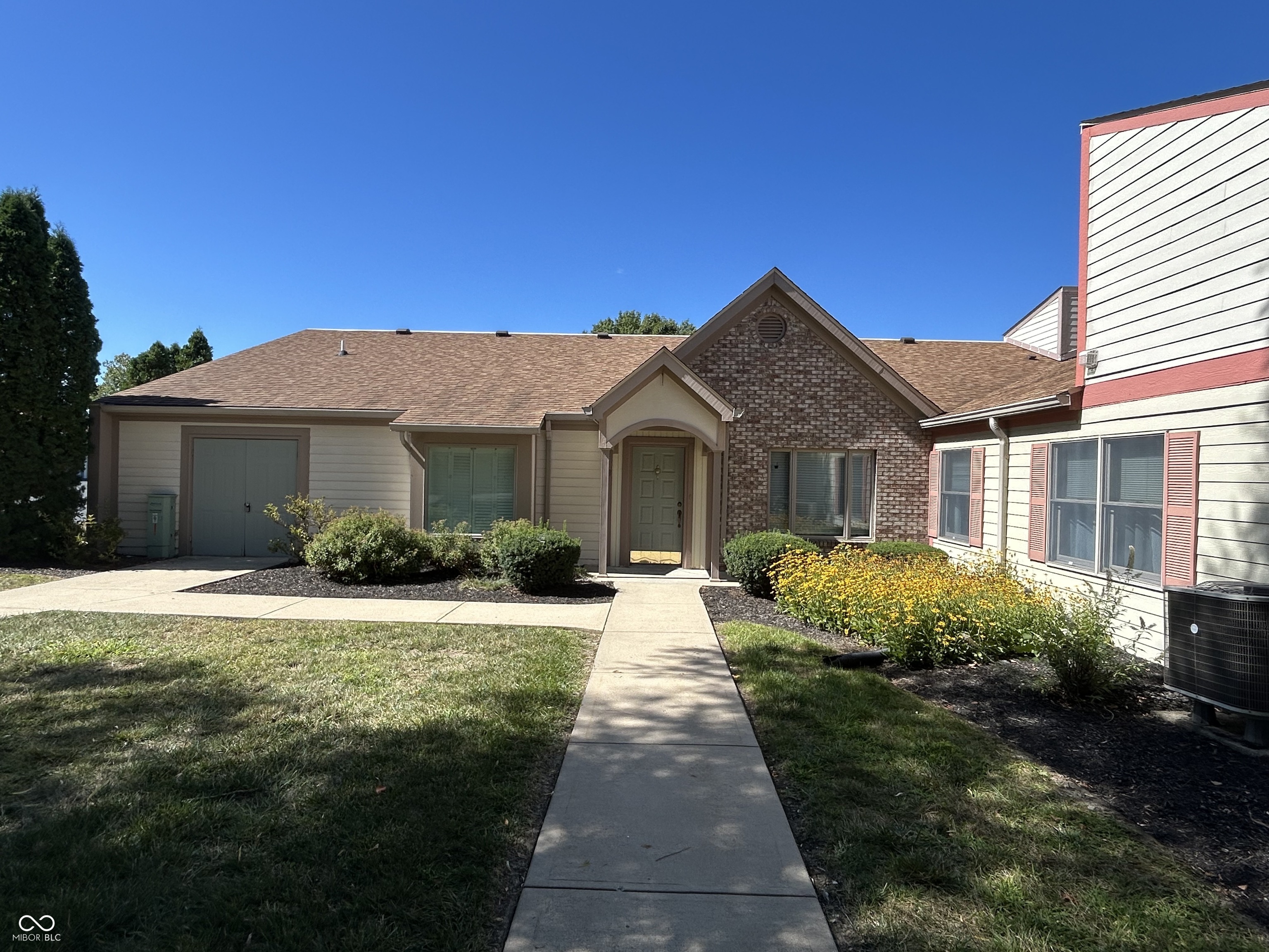 1711 Lafayette Avenue Unit: 19