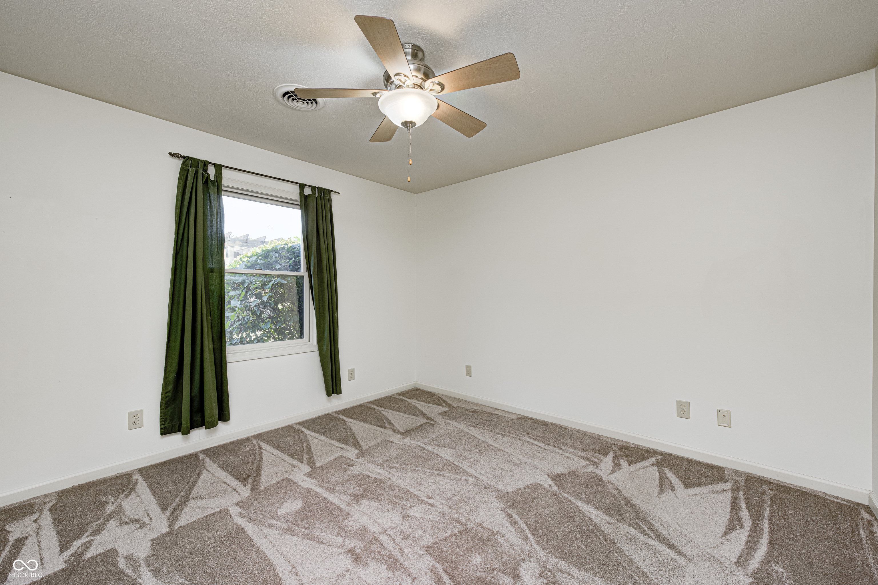 1711 Lafayette Avenue Unit: UNIT 8