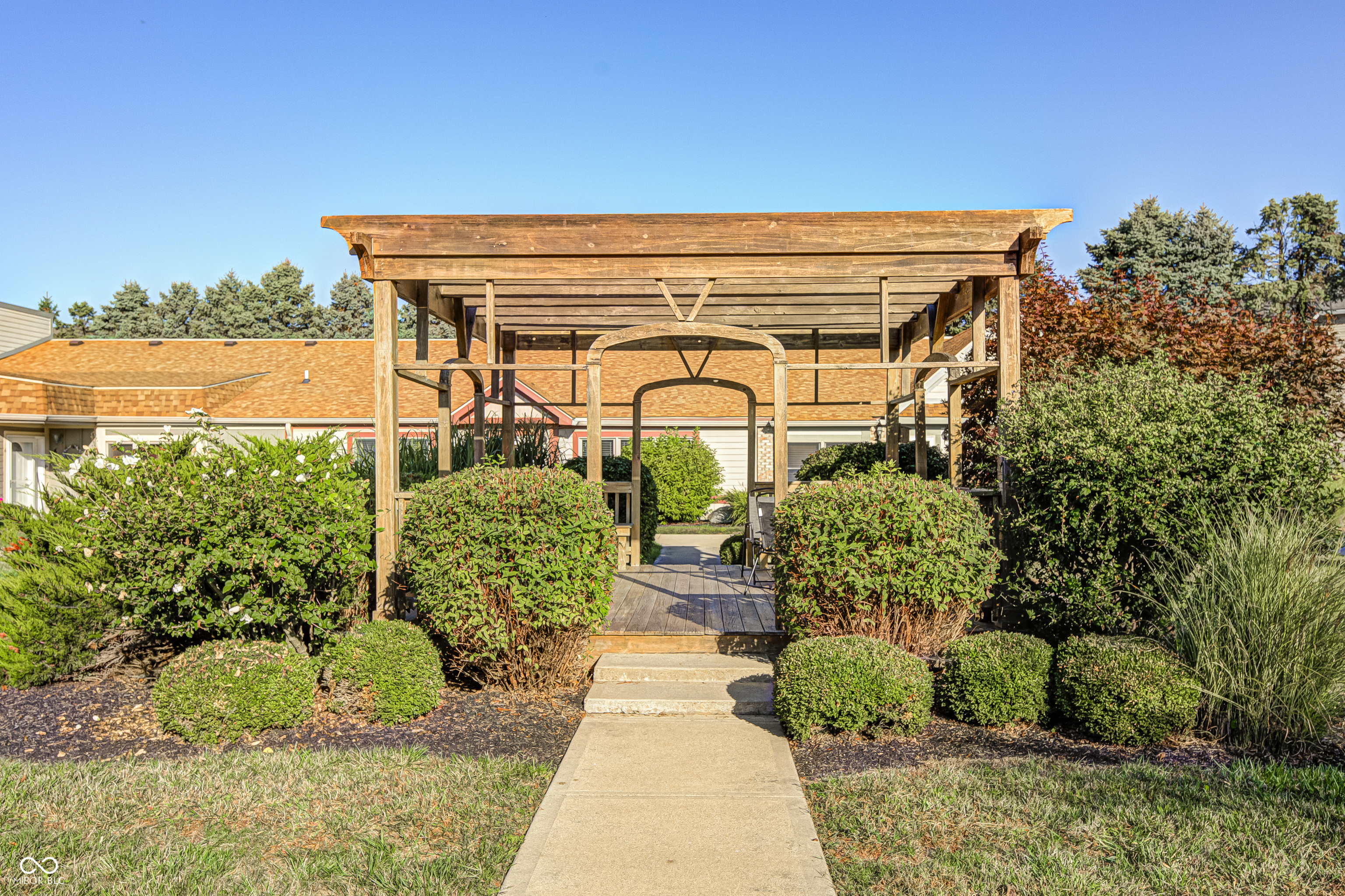 1711 Lafayette Avenue Unit: UNIT 8