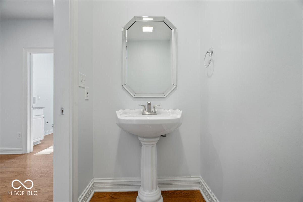 4978 Willow Ridge Court