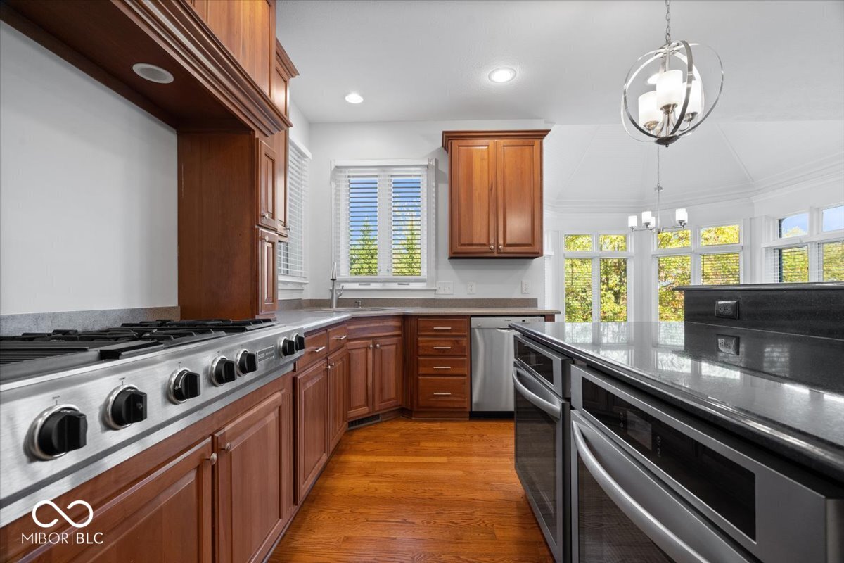 4978 Willow Ridge Court