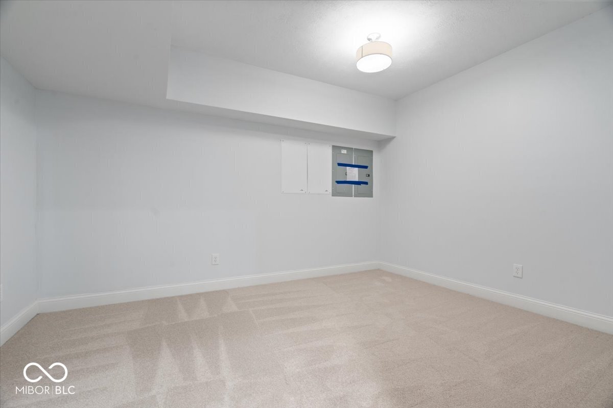 4978 Willow Ridge Court