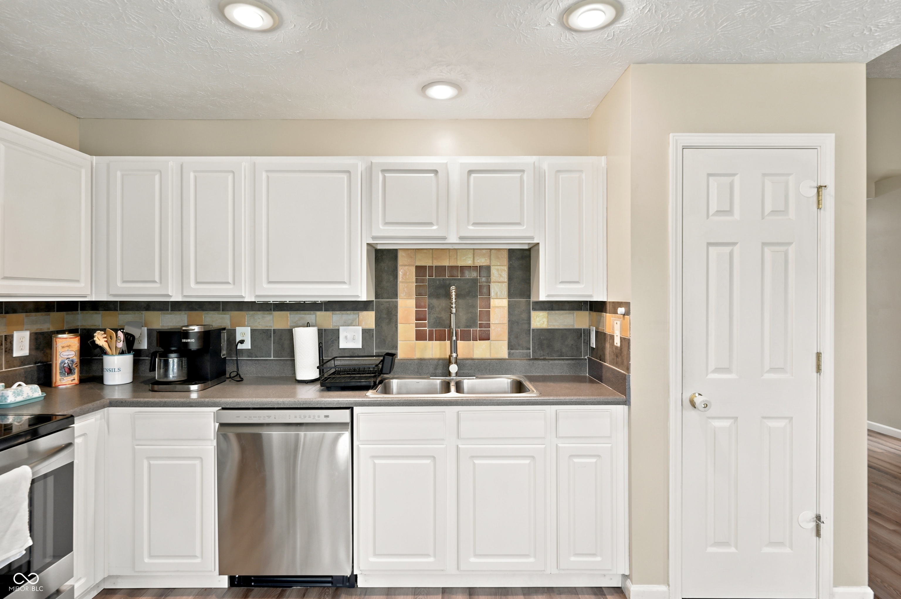 1406 Fall Ridge Drive