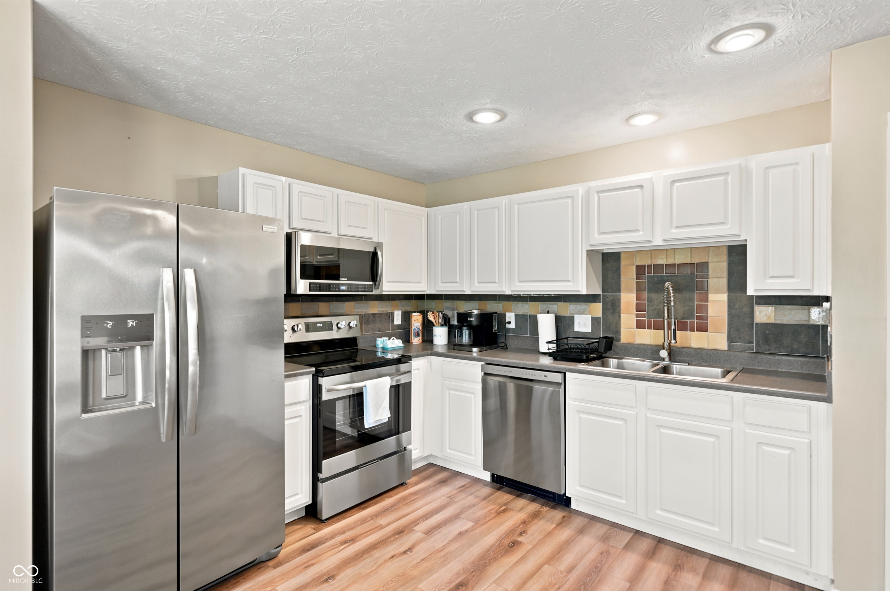 1406 Fall Ridge Drive