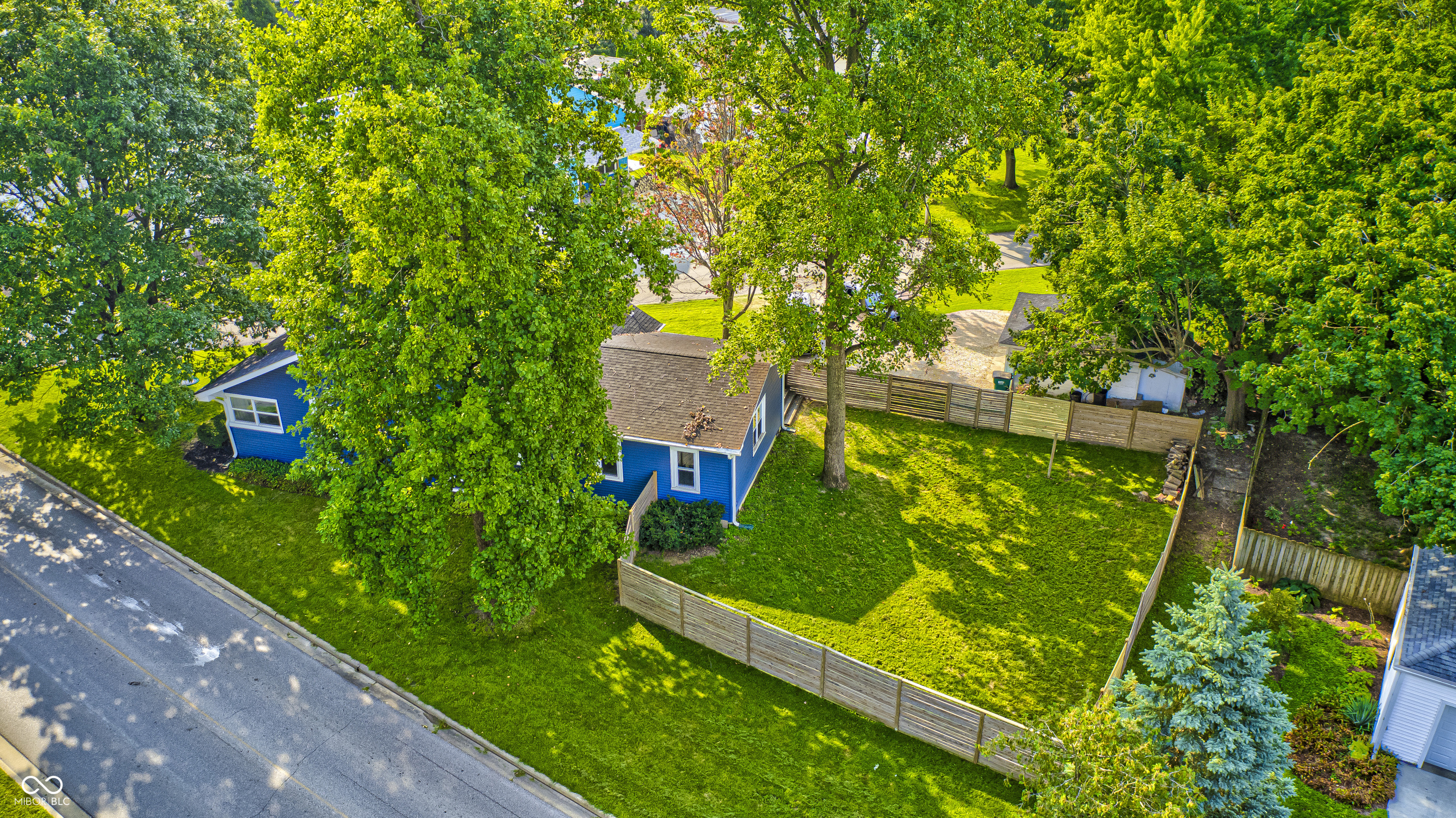 102 W Ulen Drive
