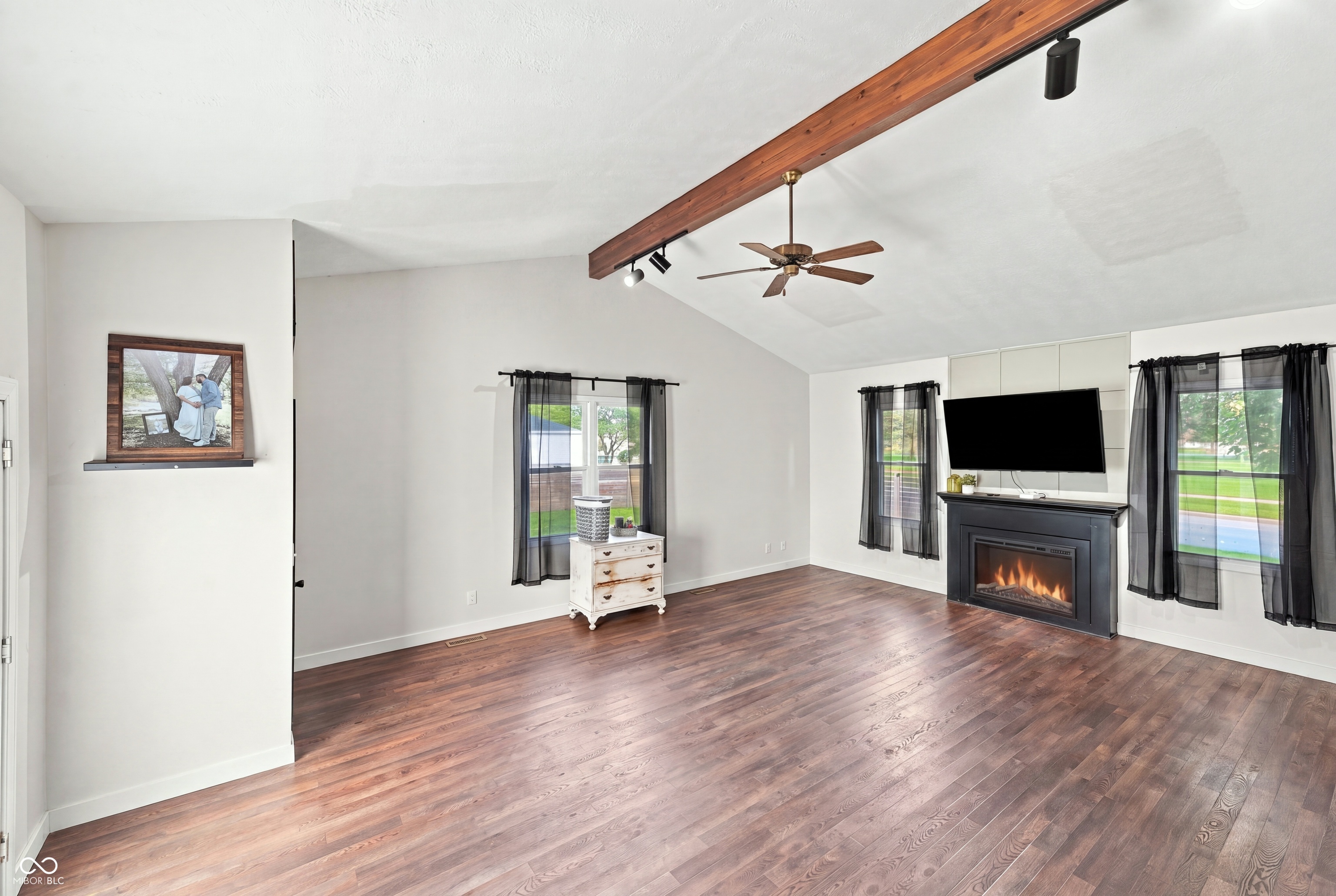 102 W Ulen Drive
