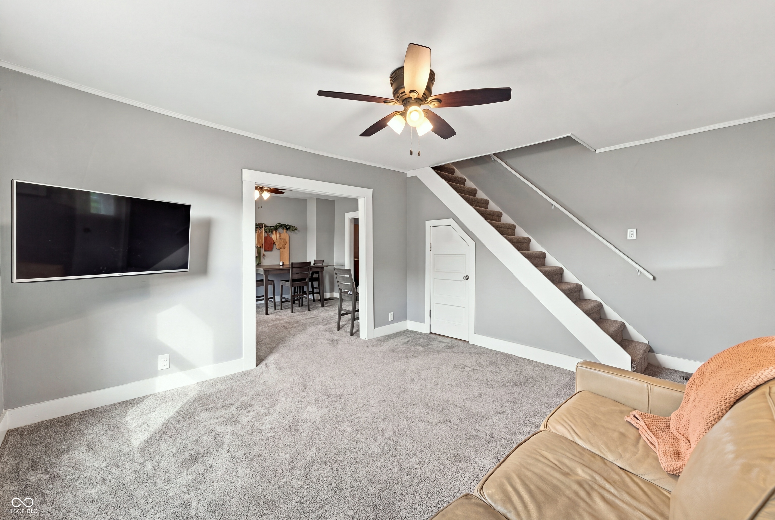 102 W Ulen Drive