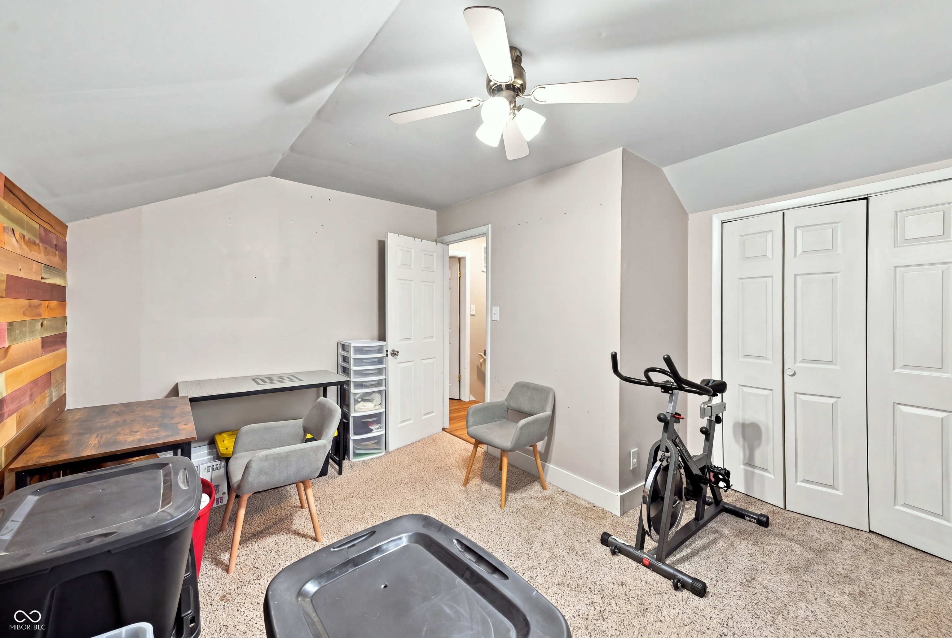 102 W Ulen Drive