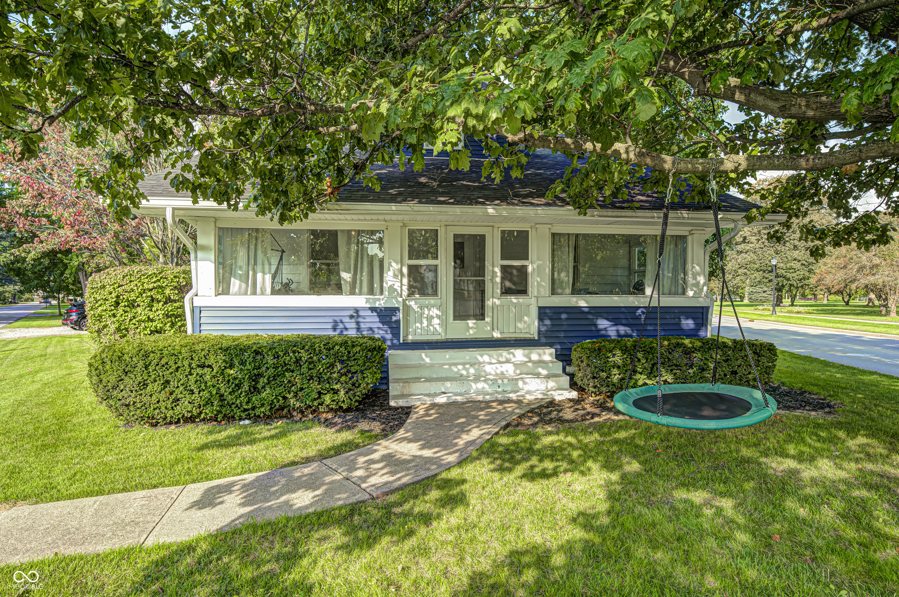 102 W Ulen Drive