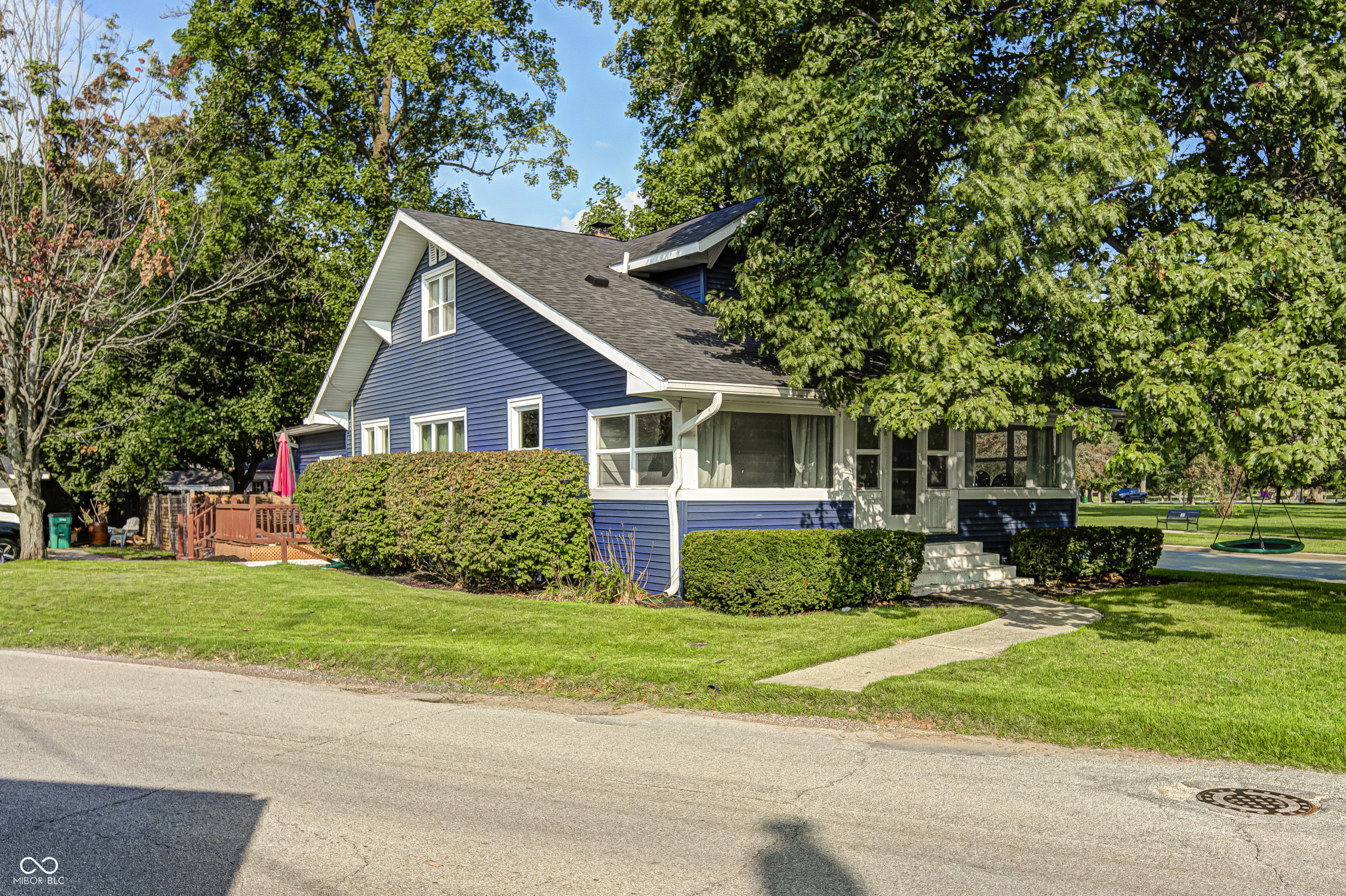 102 W Ulen Drive