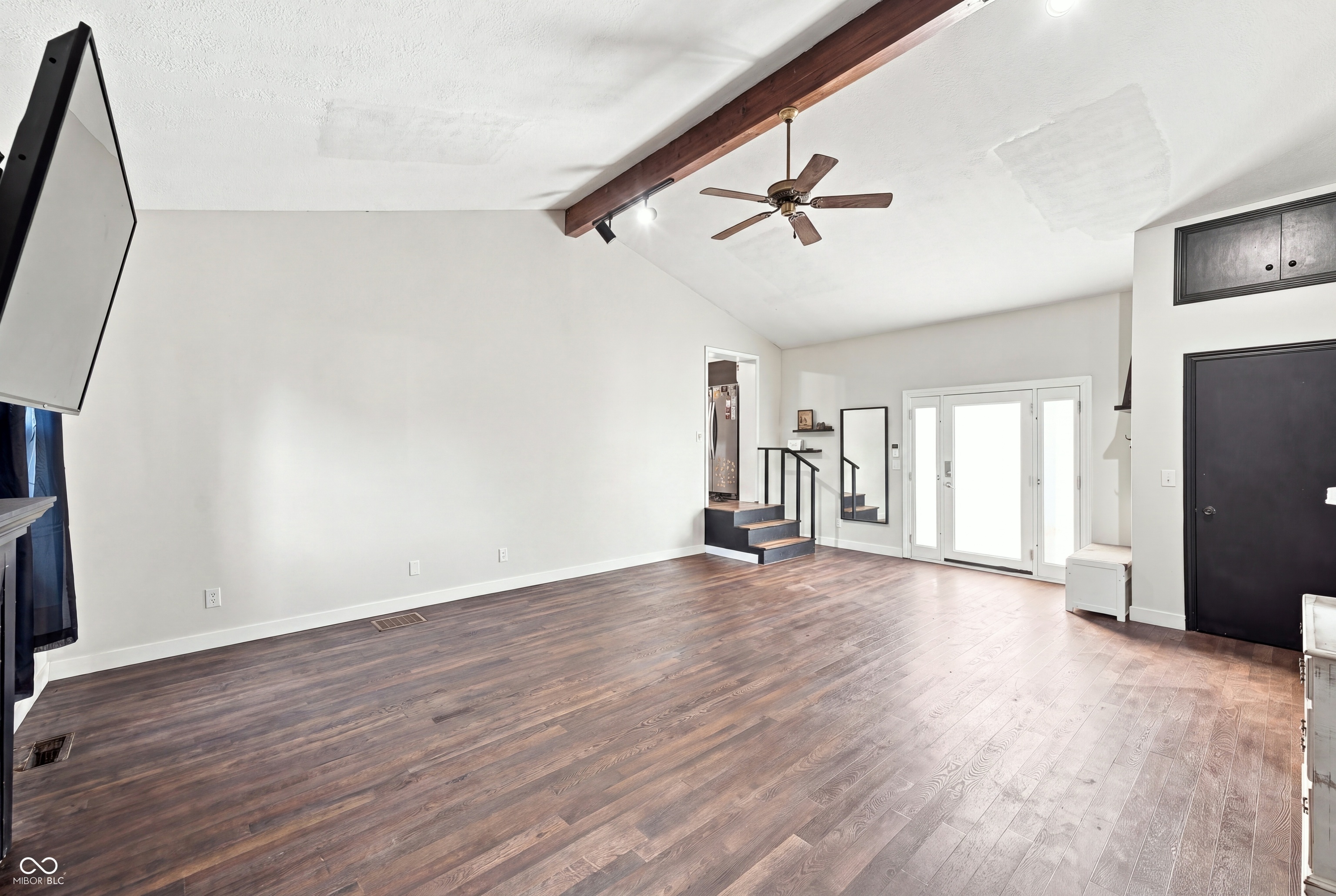 102 W Ulen Drive