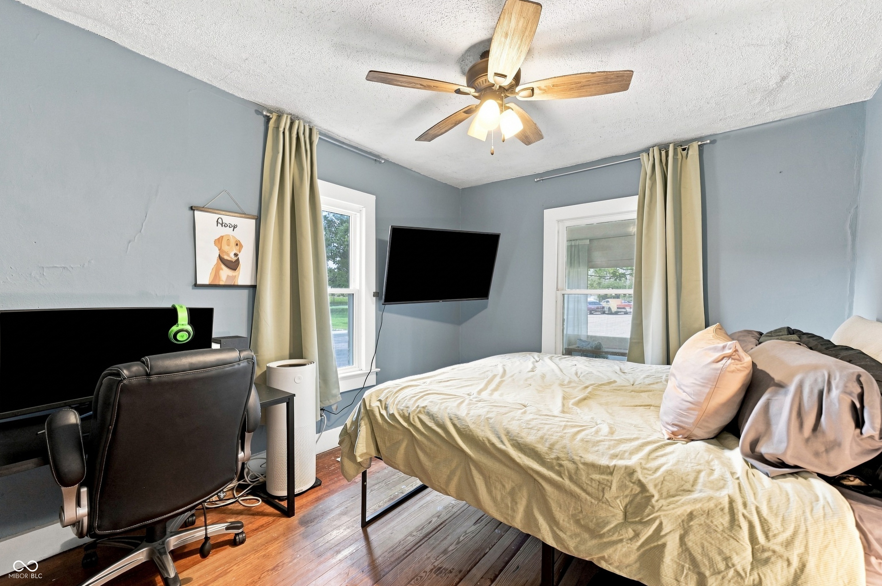 102 W Ulen Drive