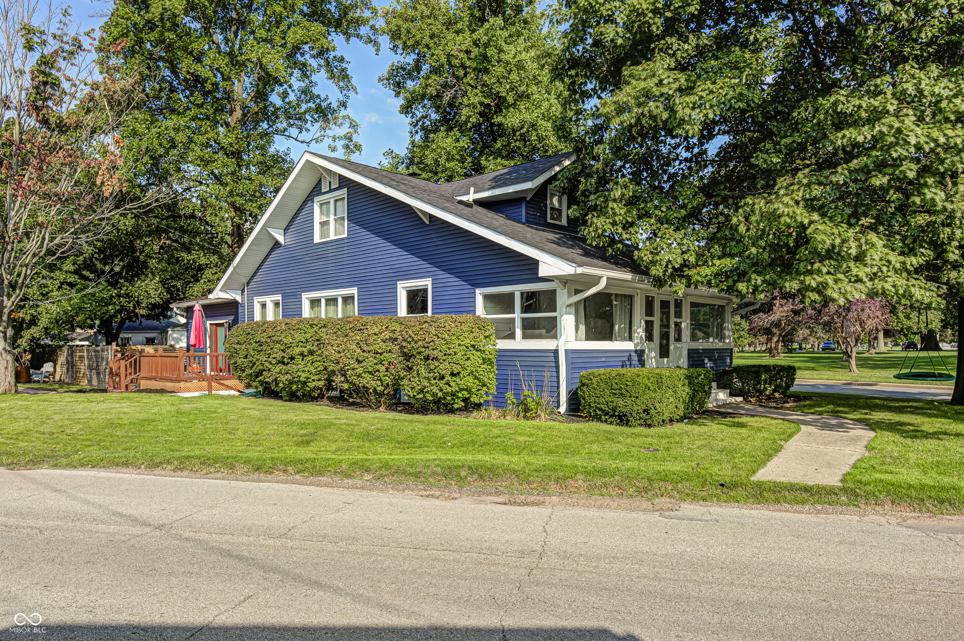 102 W Ulen Drive