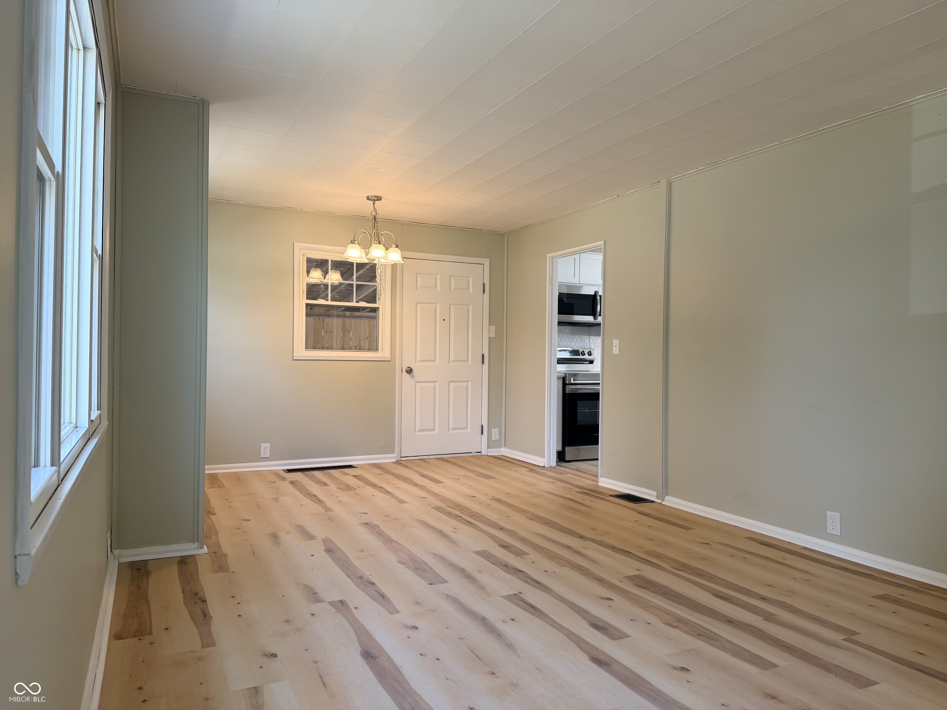 1105 Lane Avenue