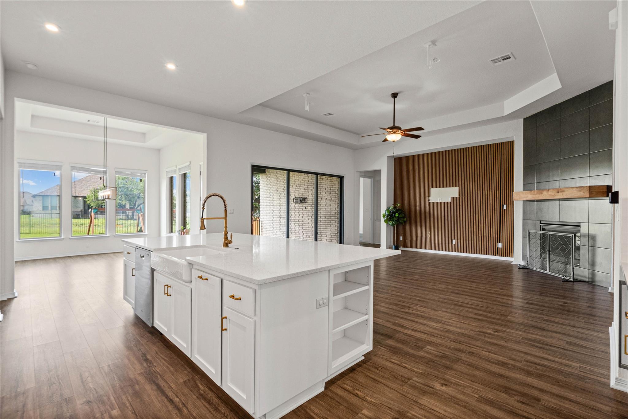1336 Academy Oaks DR