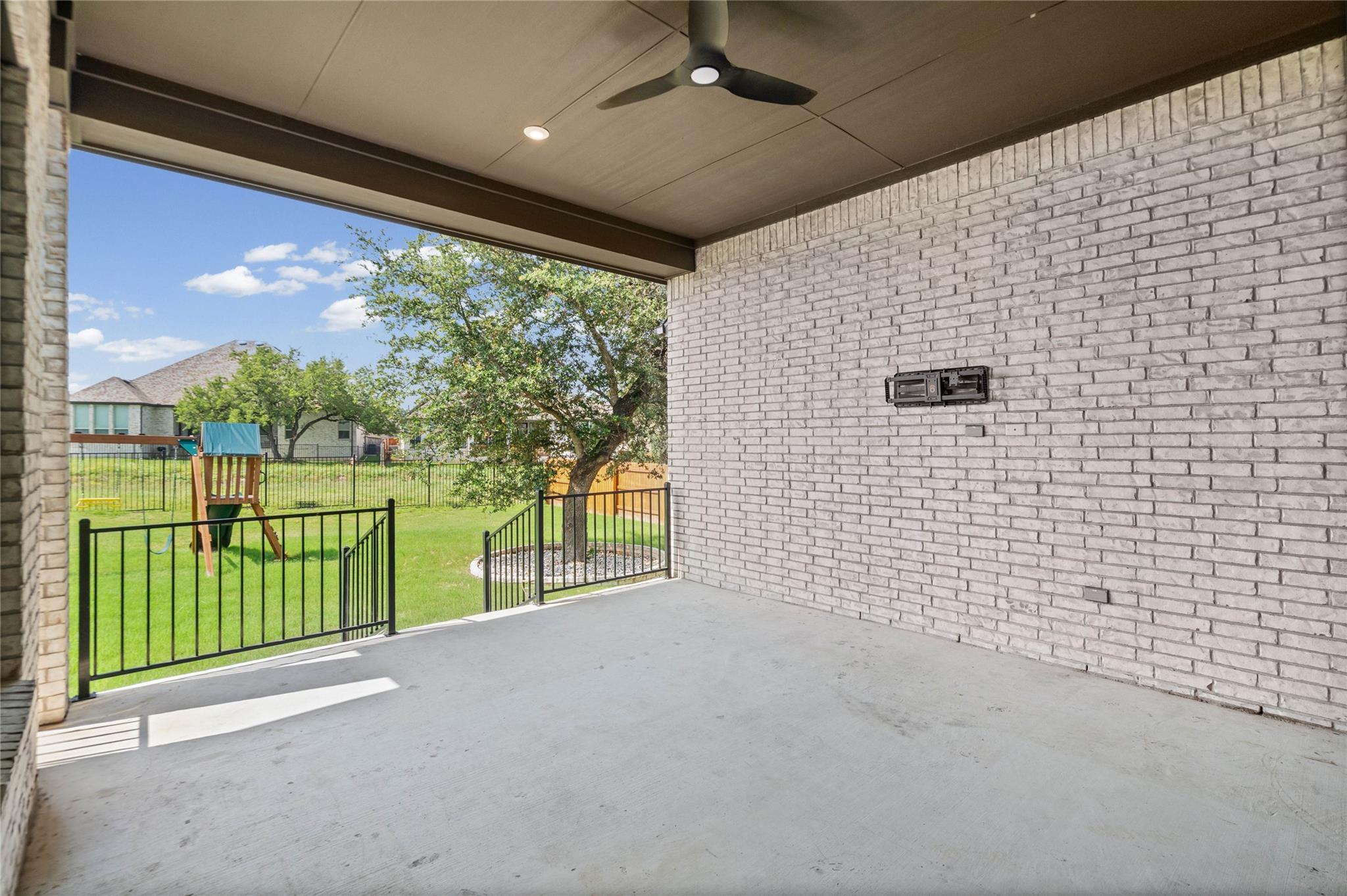 1336 Academy Oaks DR