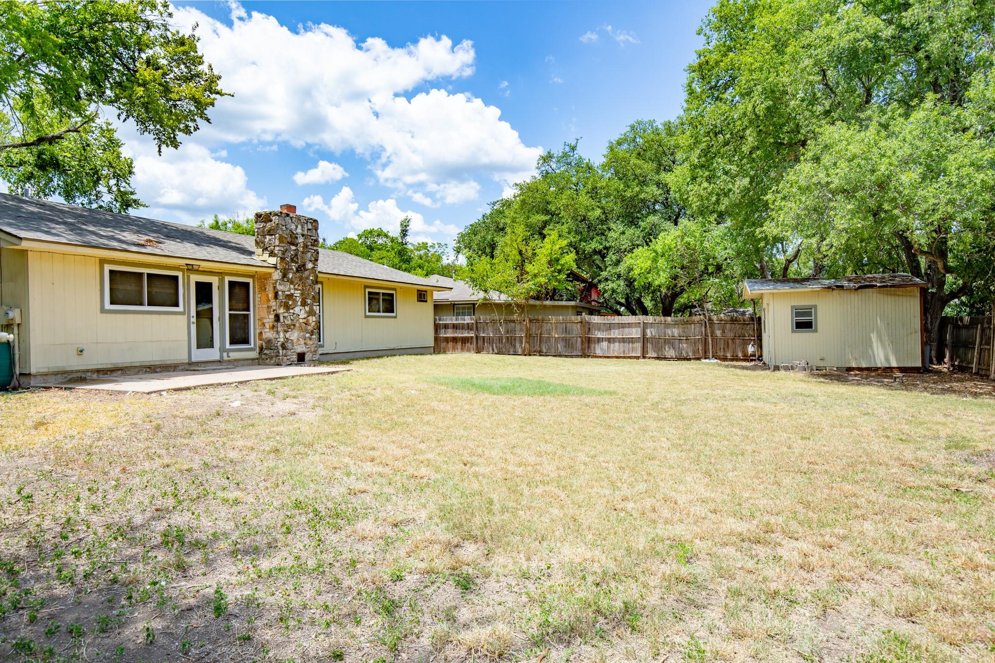 416 Blue Valley DR