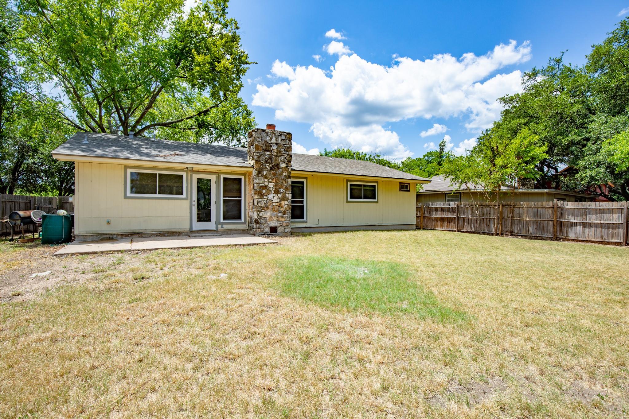 416 Blue Valley DR