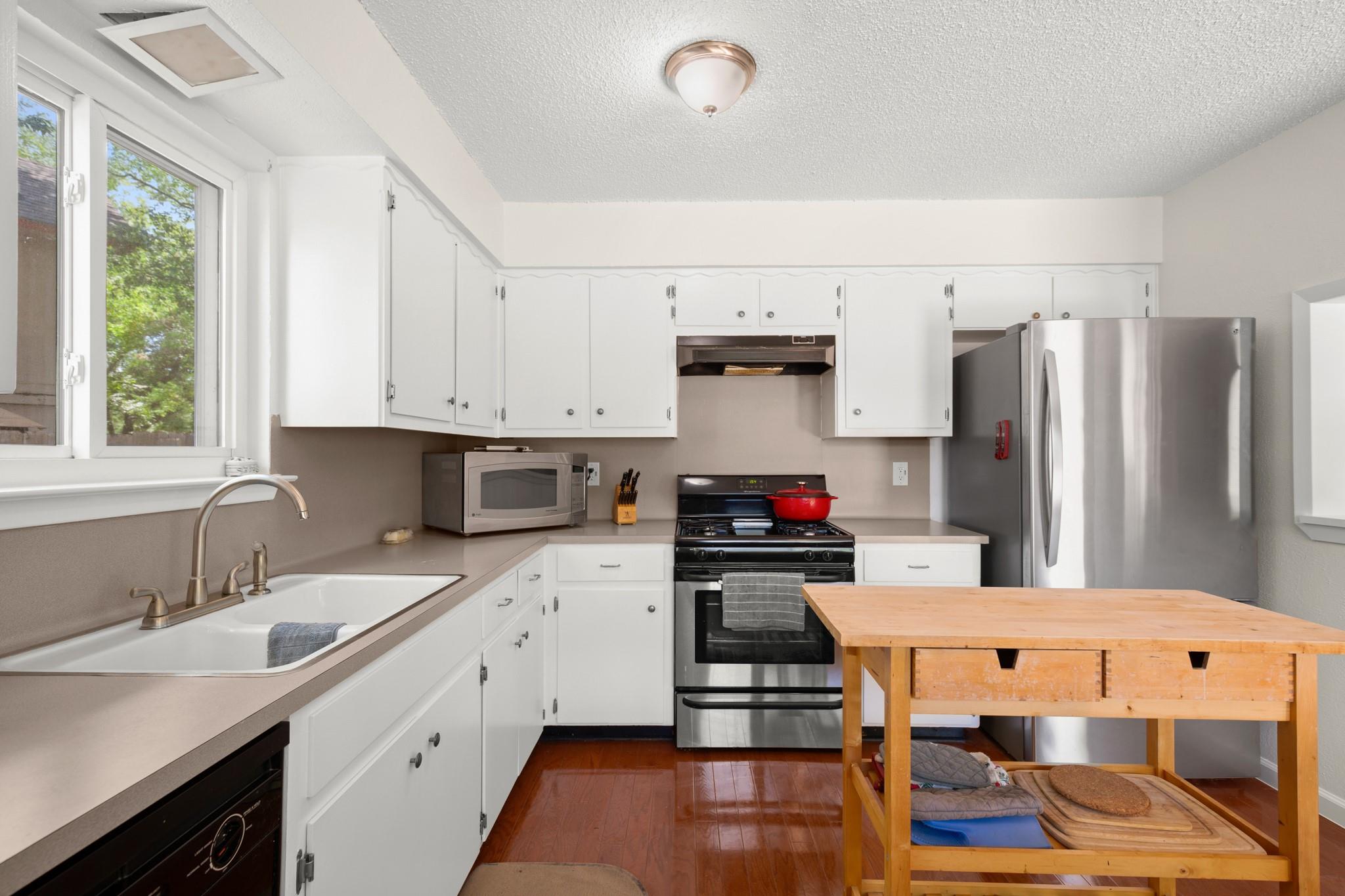 416 Blue Valley DR