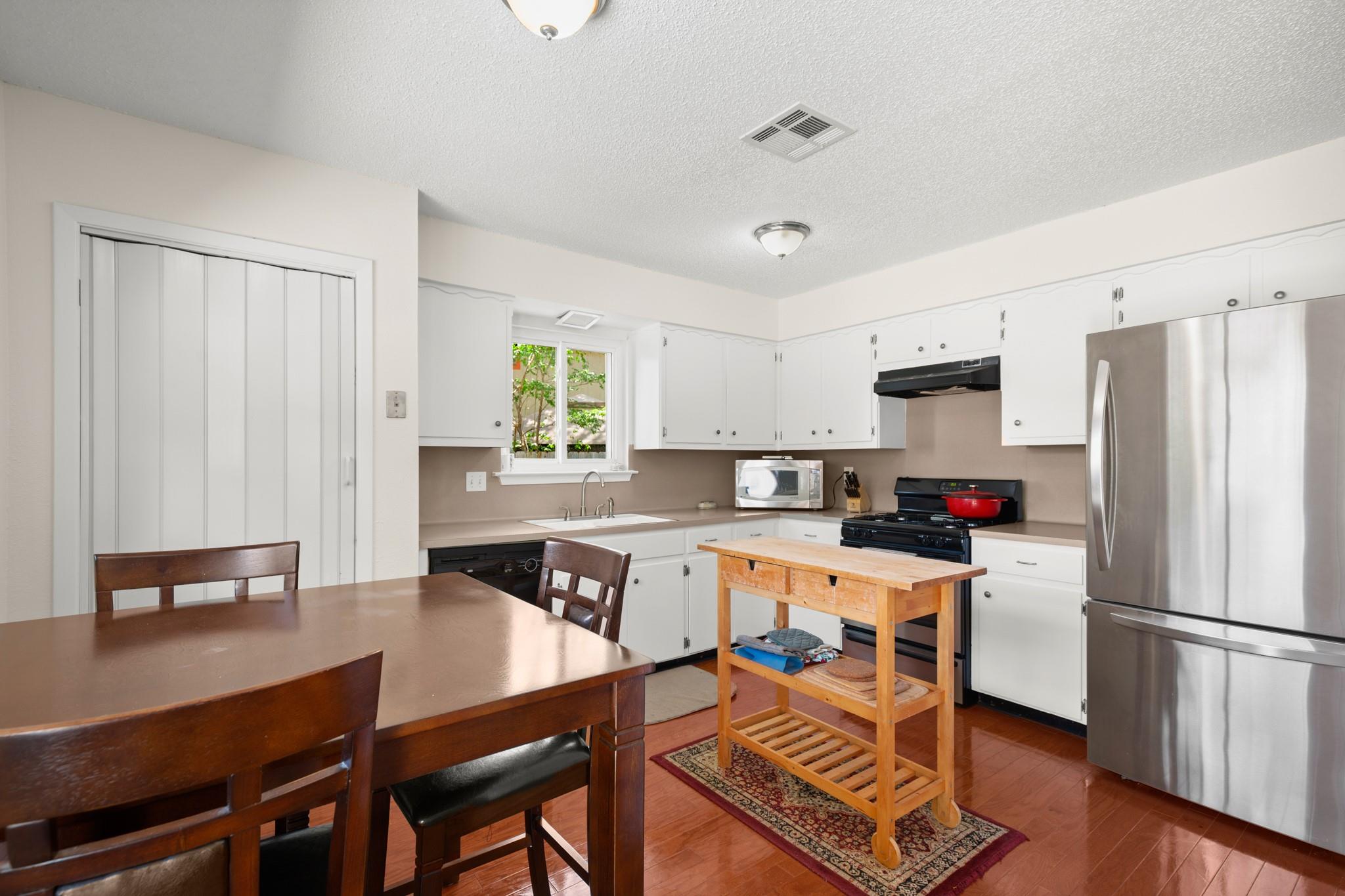 416 Blue Valley DR