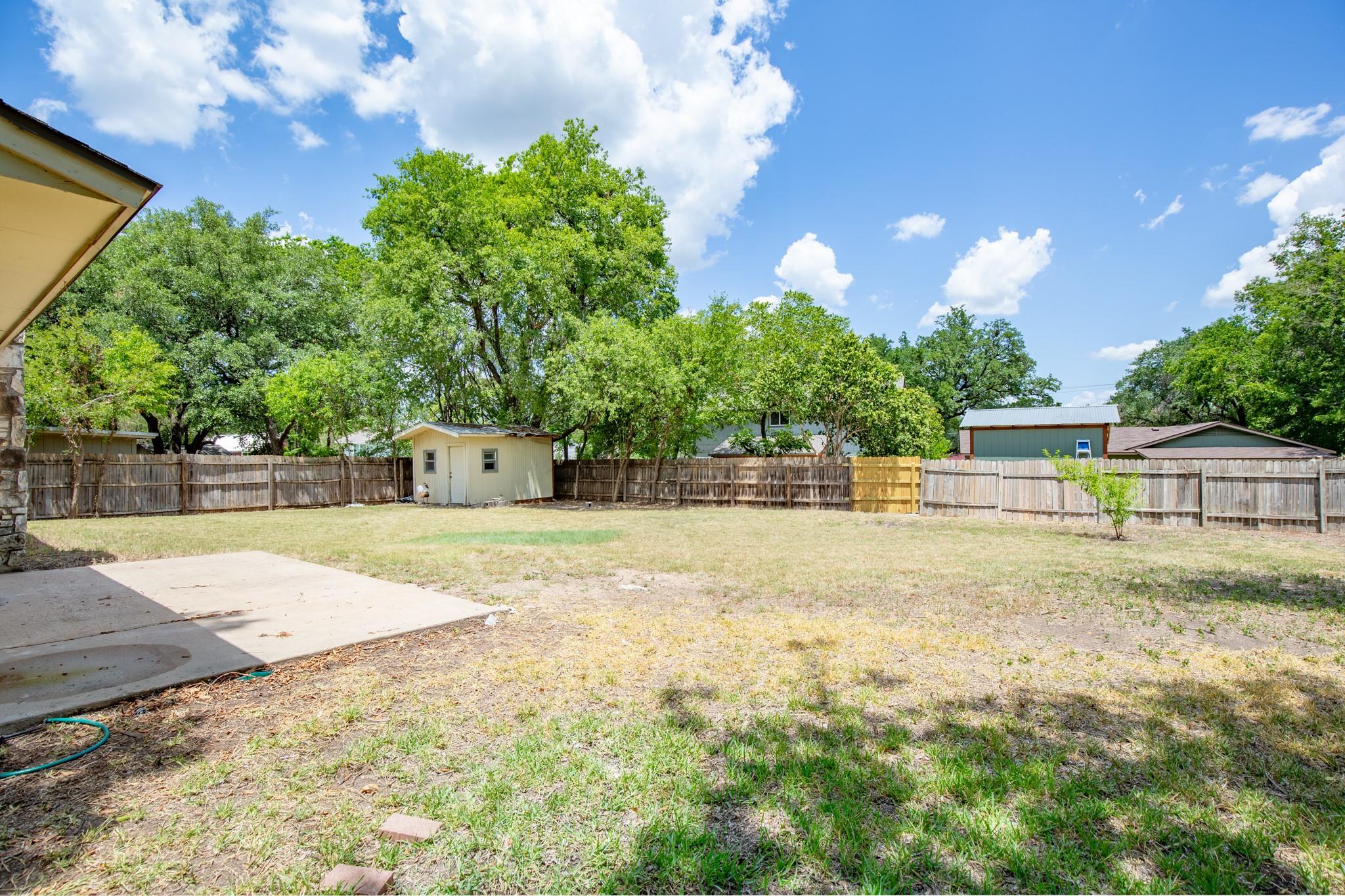 416 Blue Valley DR