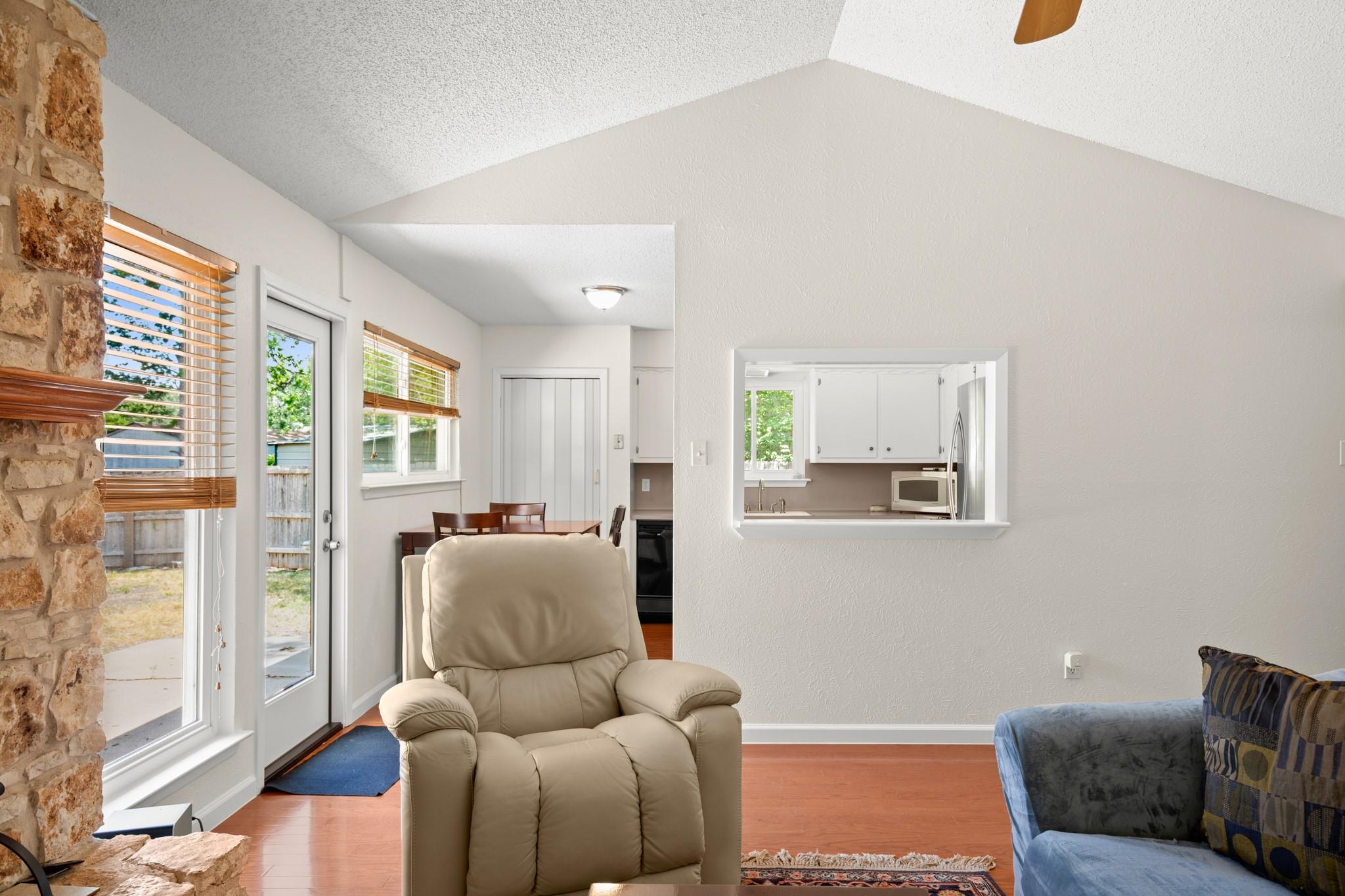 416 Blue Valley DR