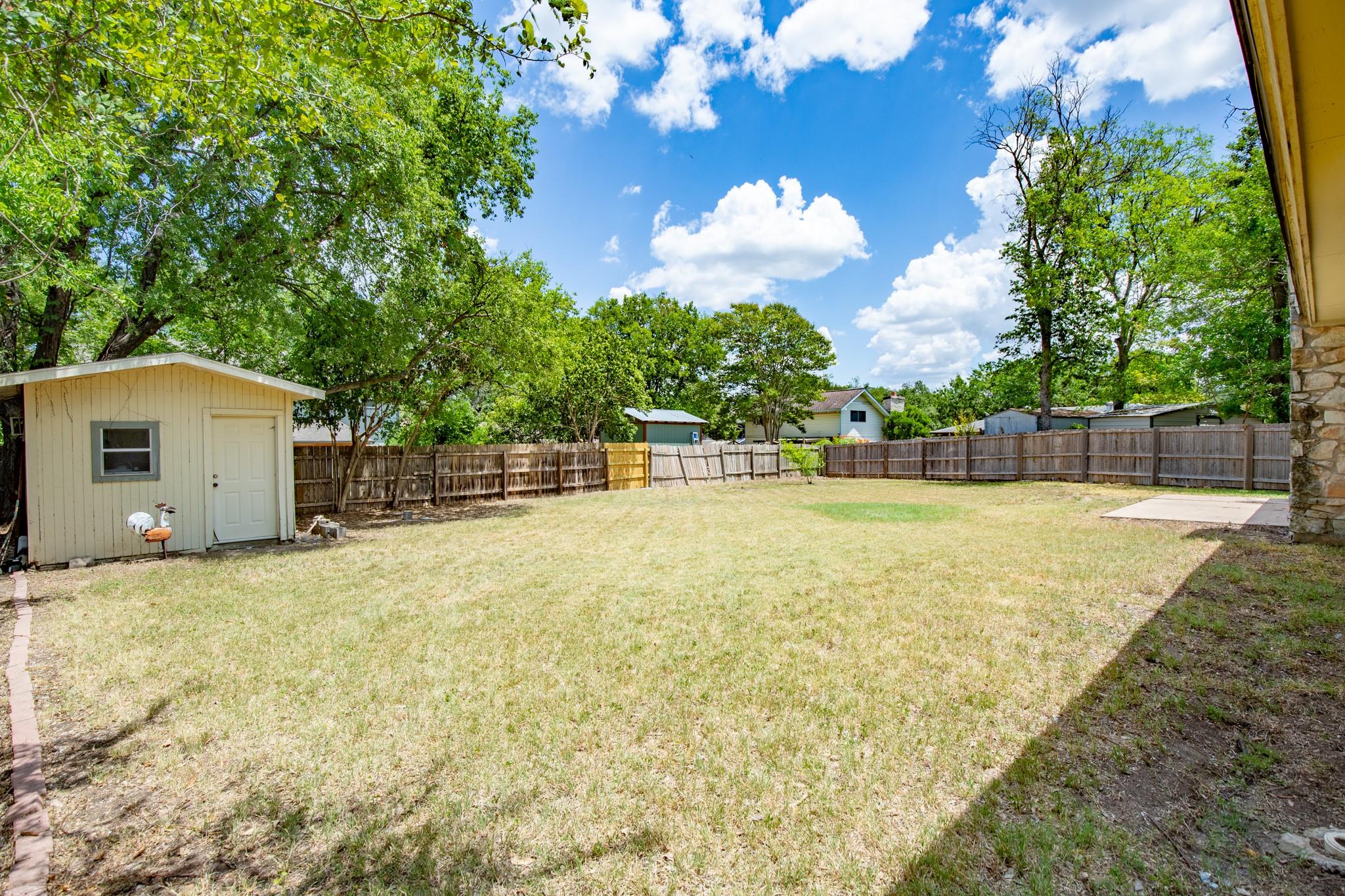 416 Blue Valley DR