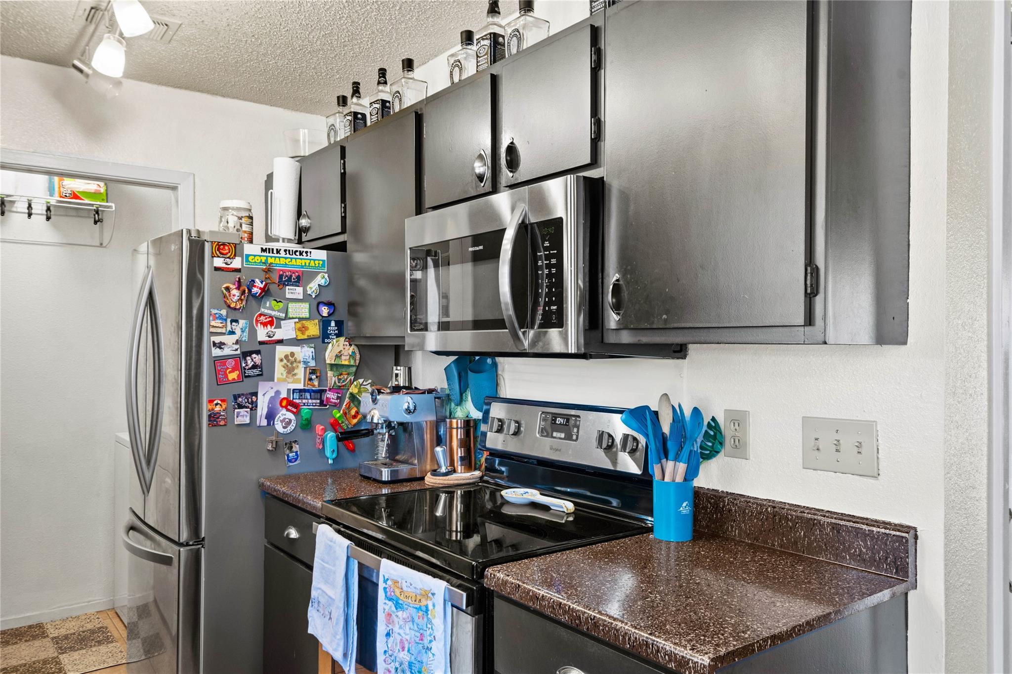 2018 W Rundberg LN # 4B