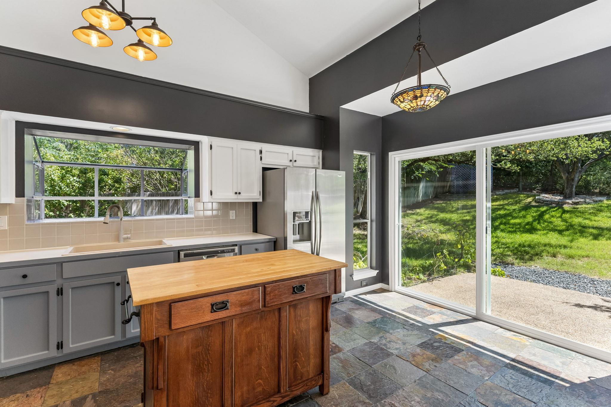 3609 Latimer DR