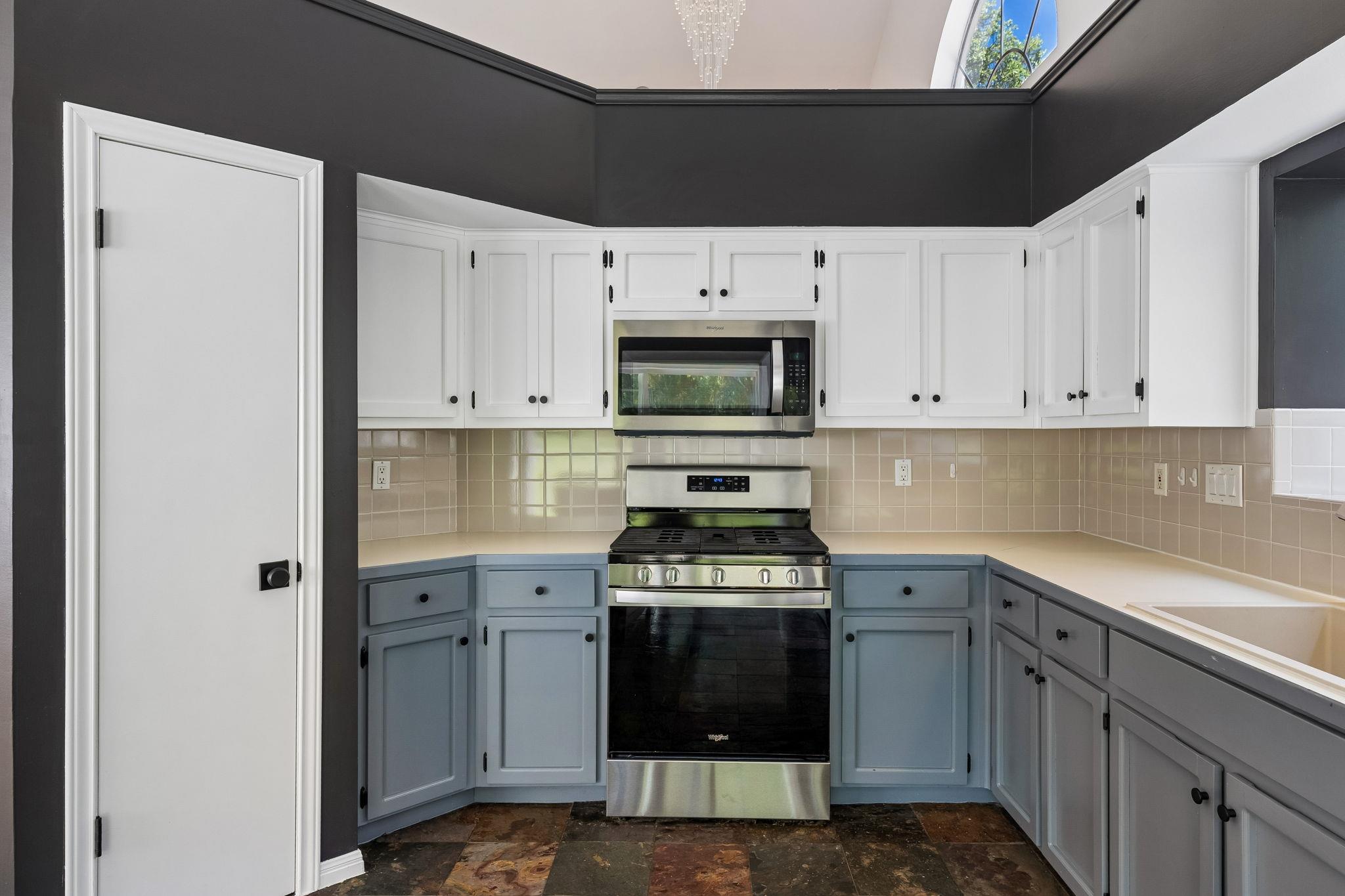 3609 Latimer DR