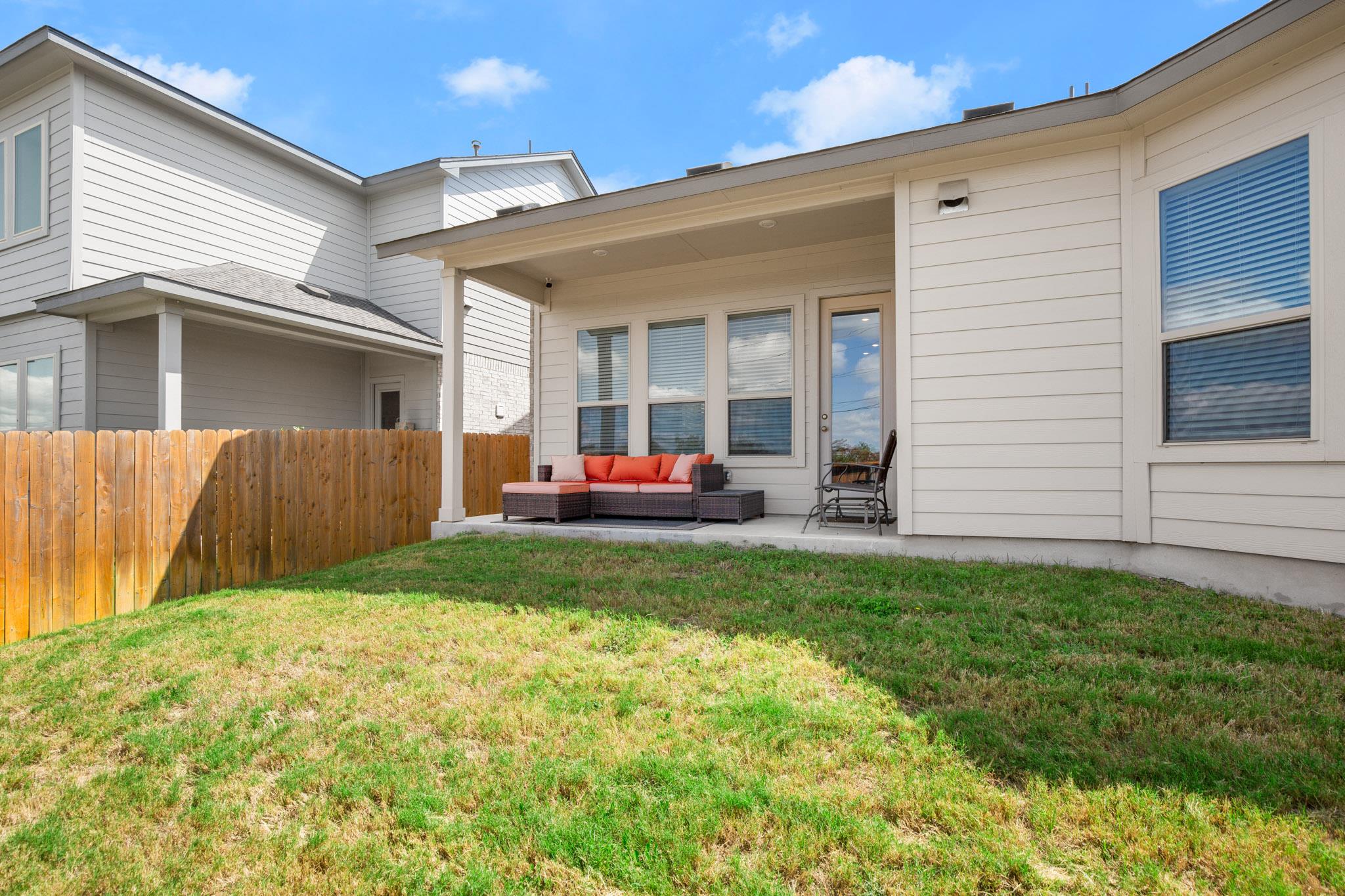 12810 Stanford DR