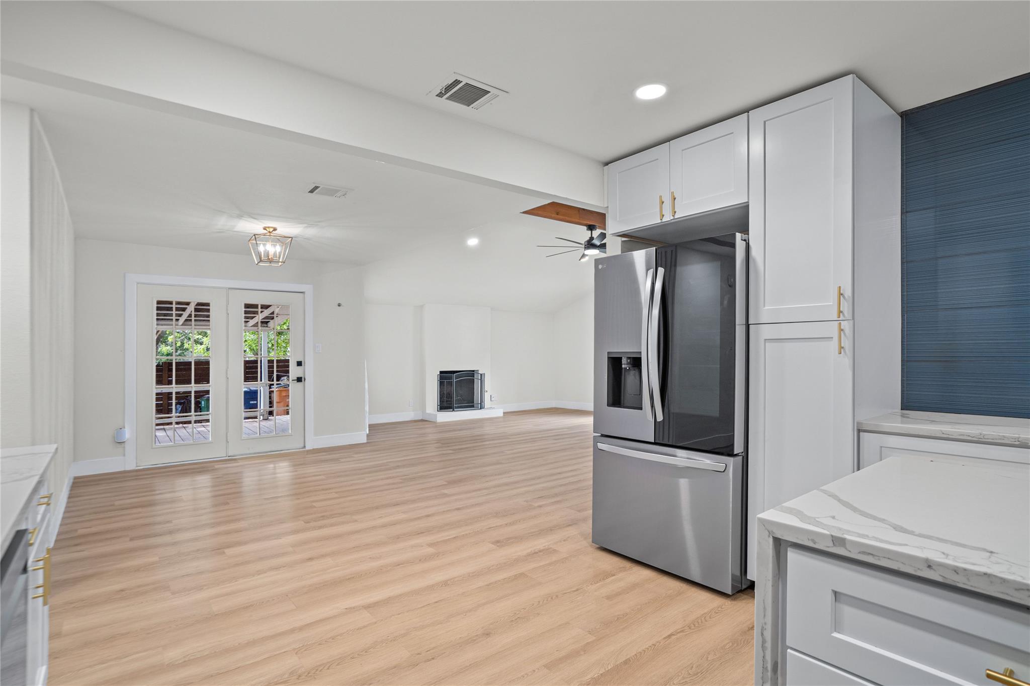 2400 Broken Oak DR
