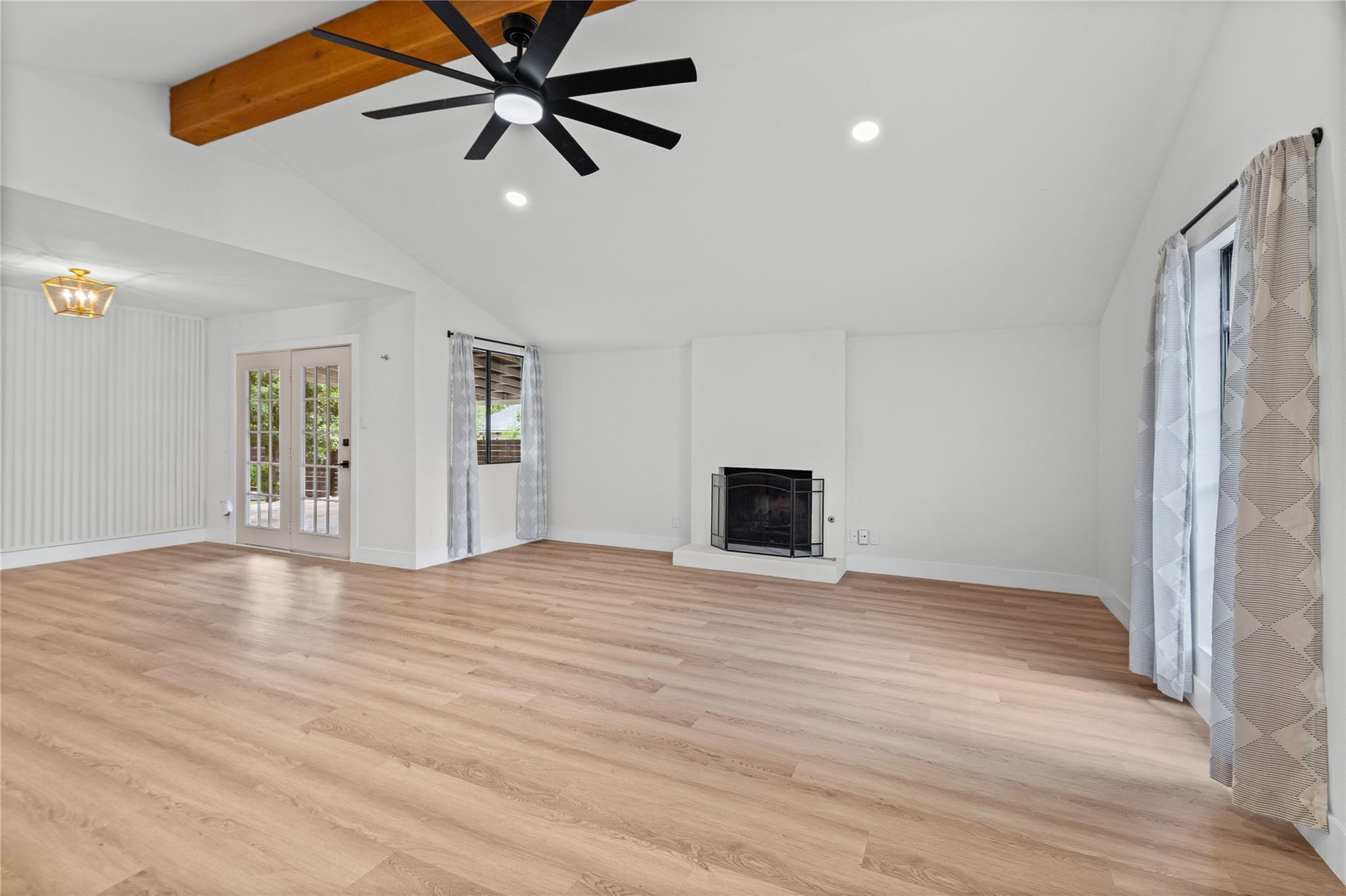 2400 Broken Oak DR