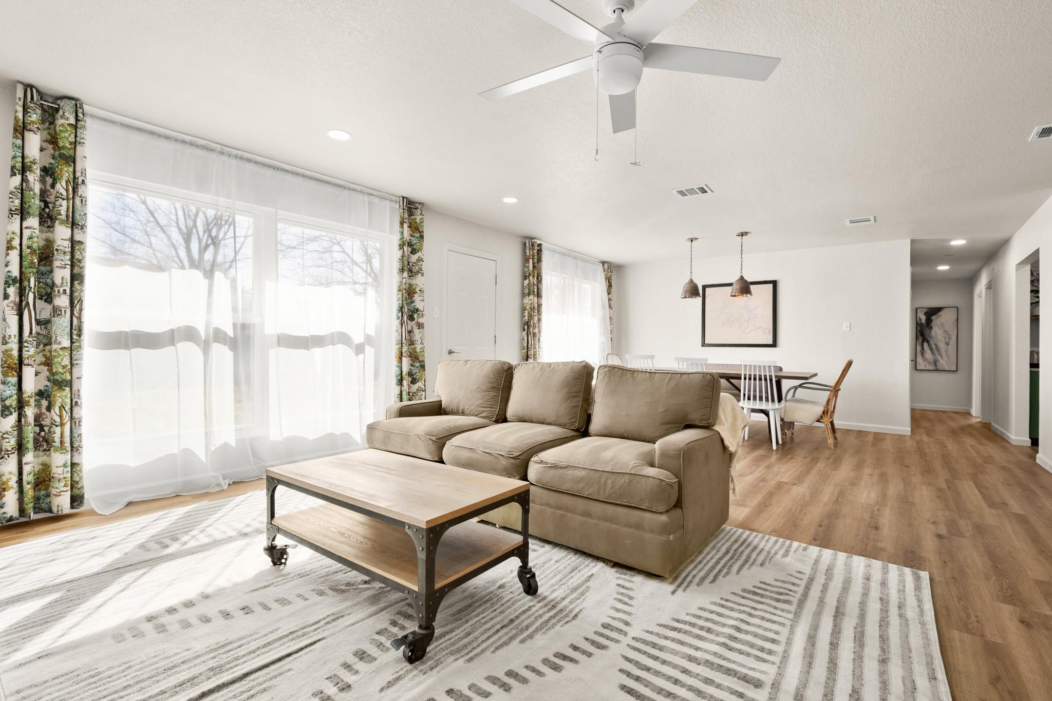 1611 W Mesa Park DR
