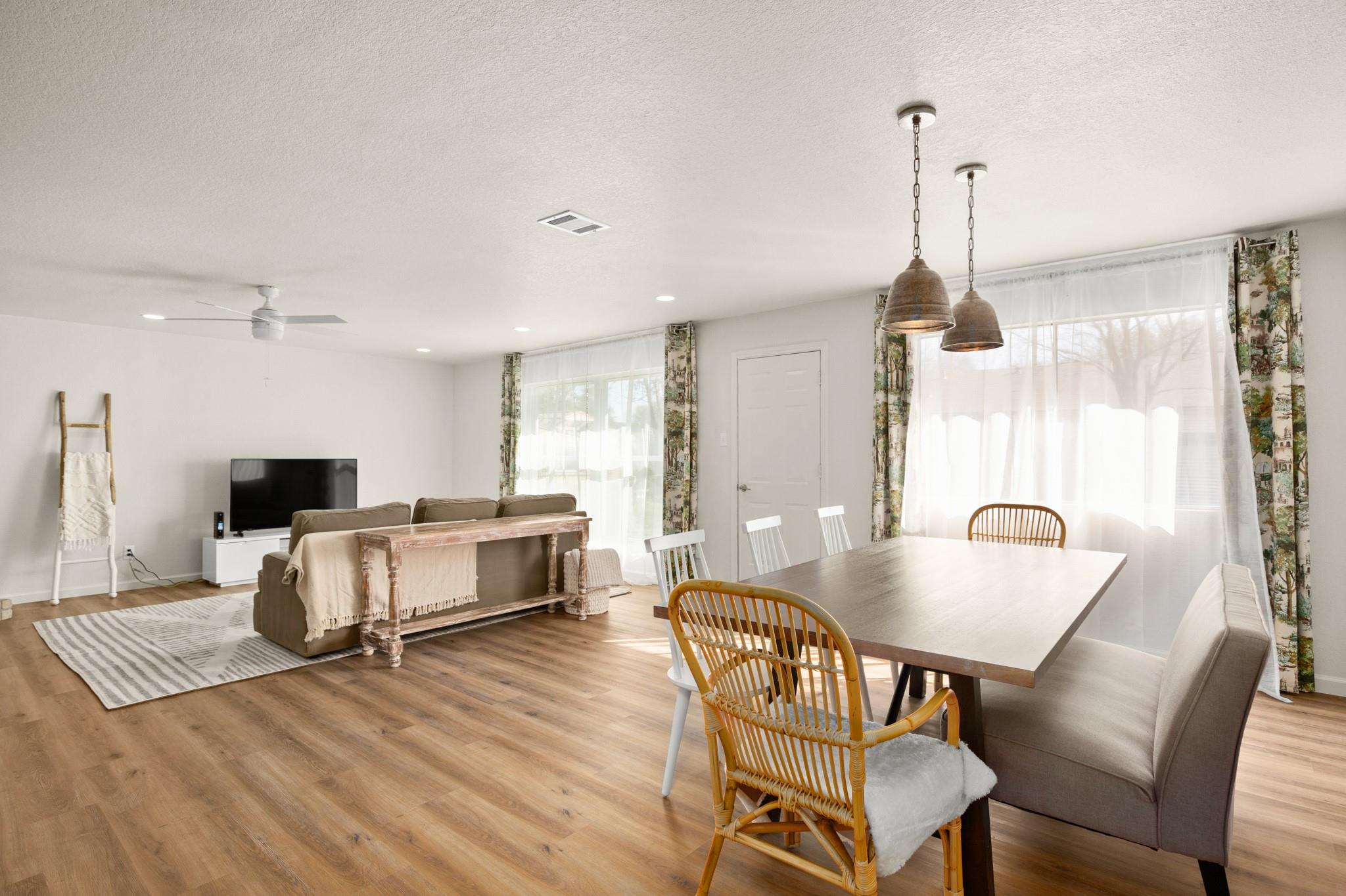 1611 W Mesa Park DR