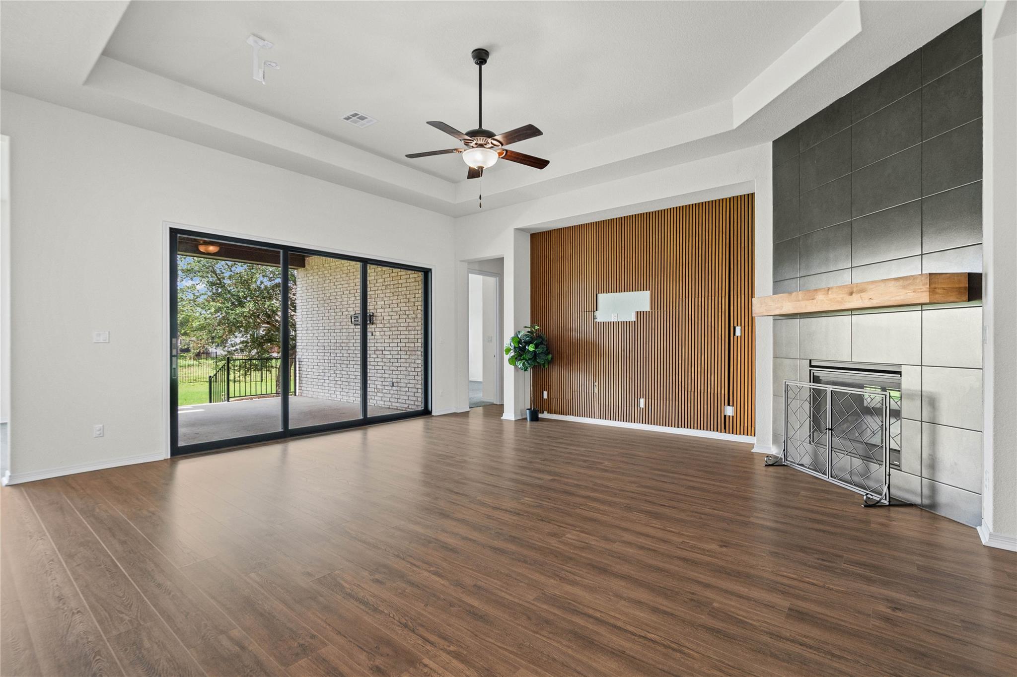 1336 Academy Oaks DR