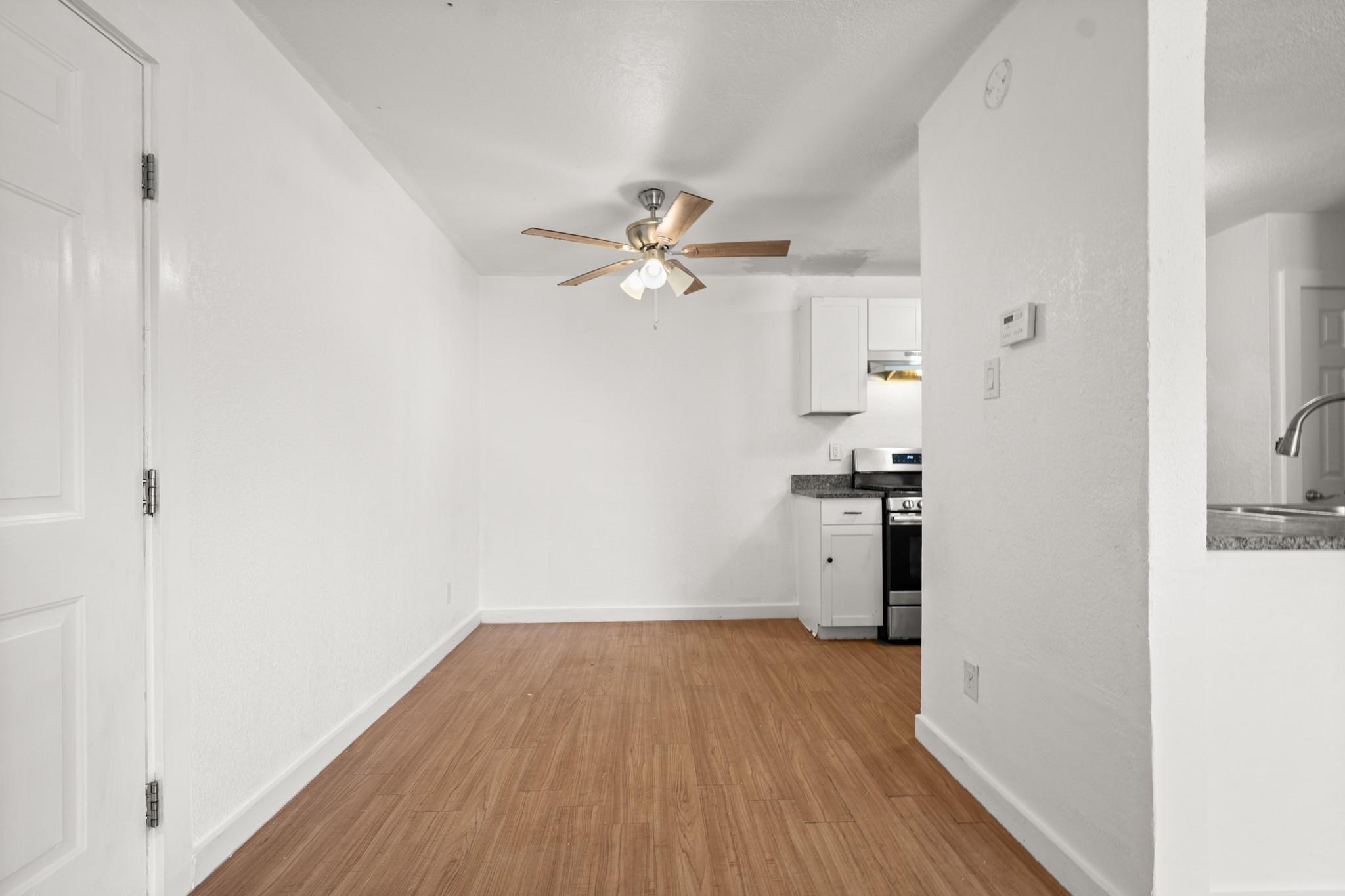 300 E Croslin ST # 106