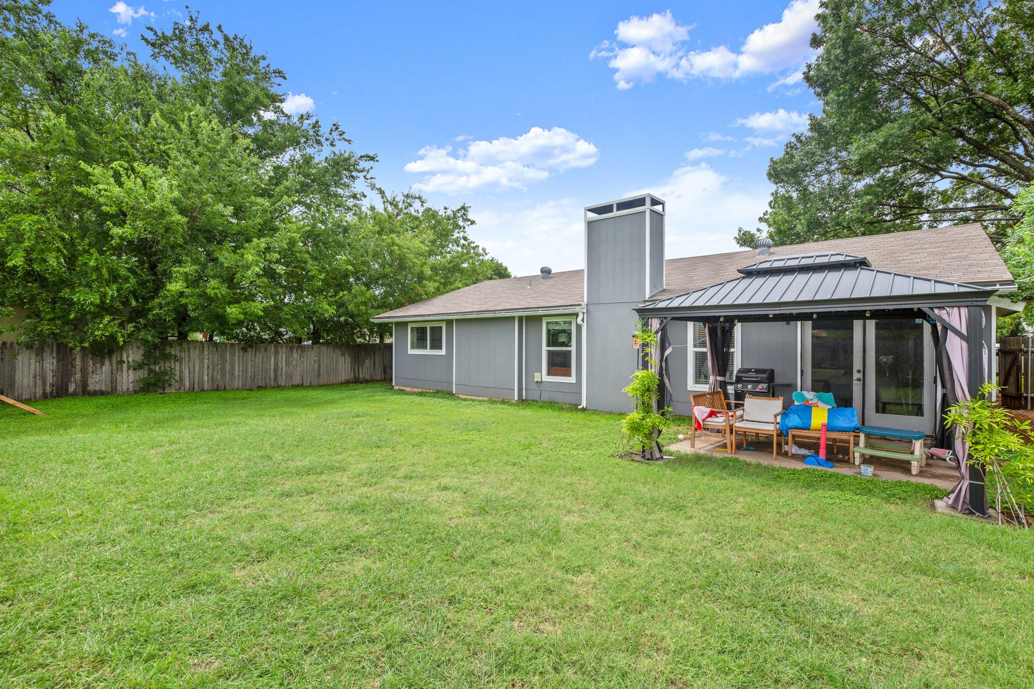 1404 London RD