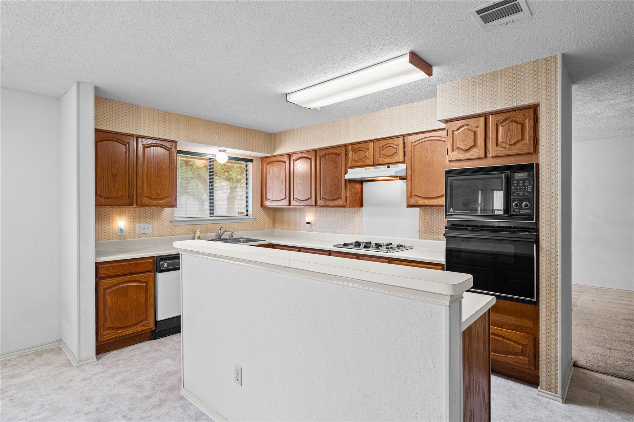 7100 Pine Bluffs TRL