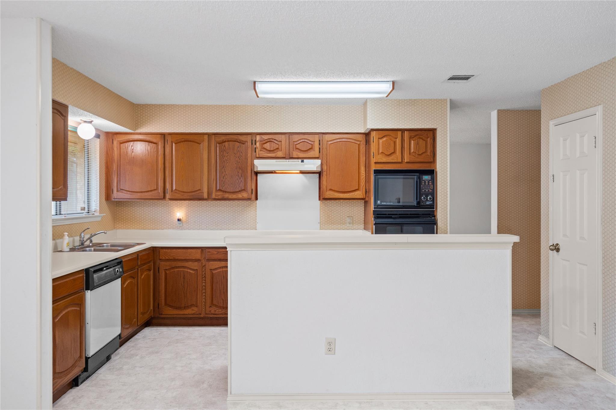 7100 Pine Bluffs TRL