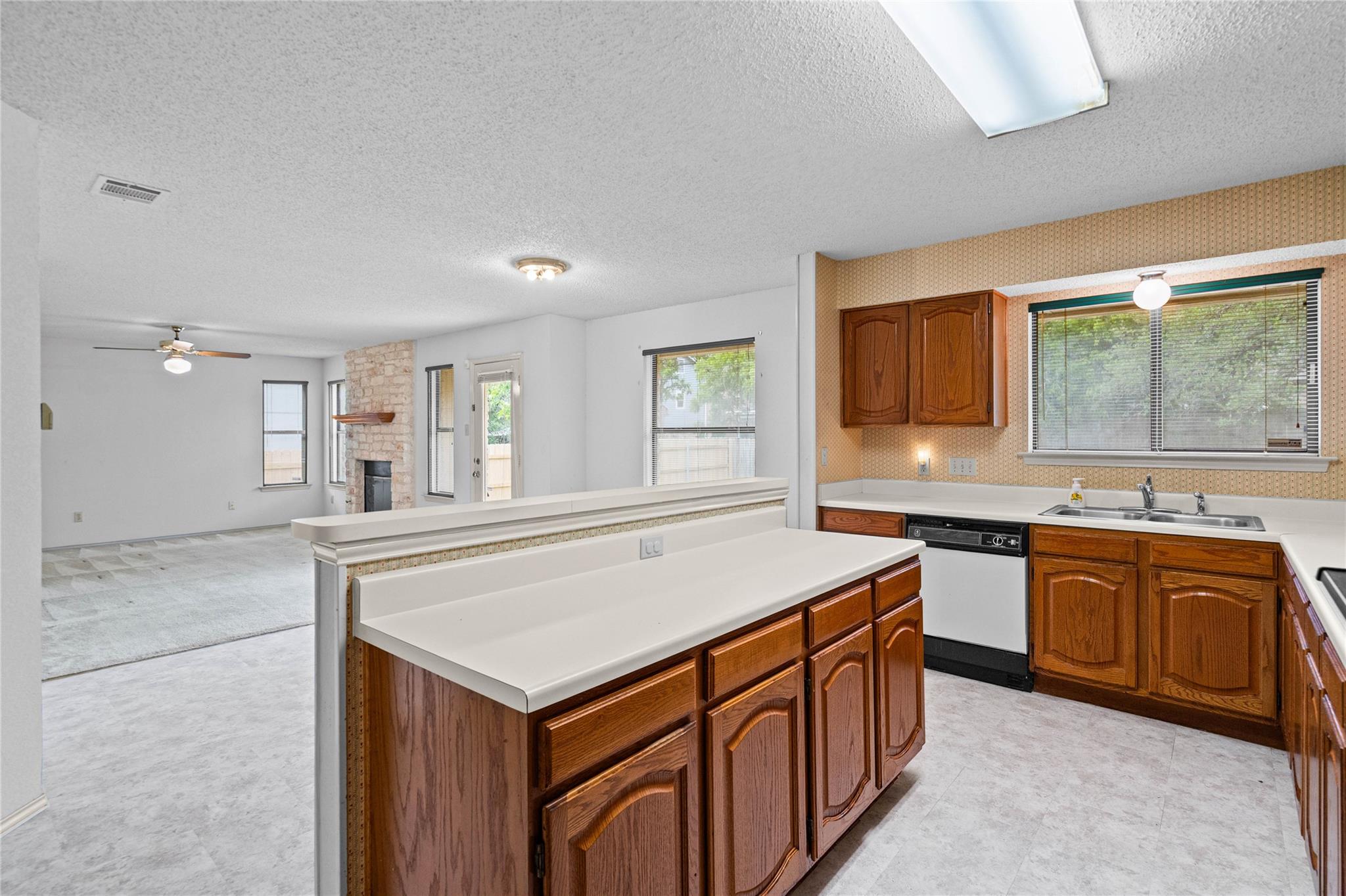 7100 Pine Bluffs TRL